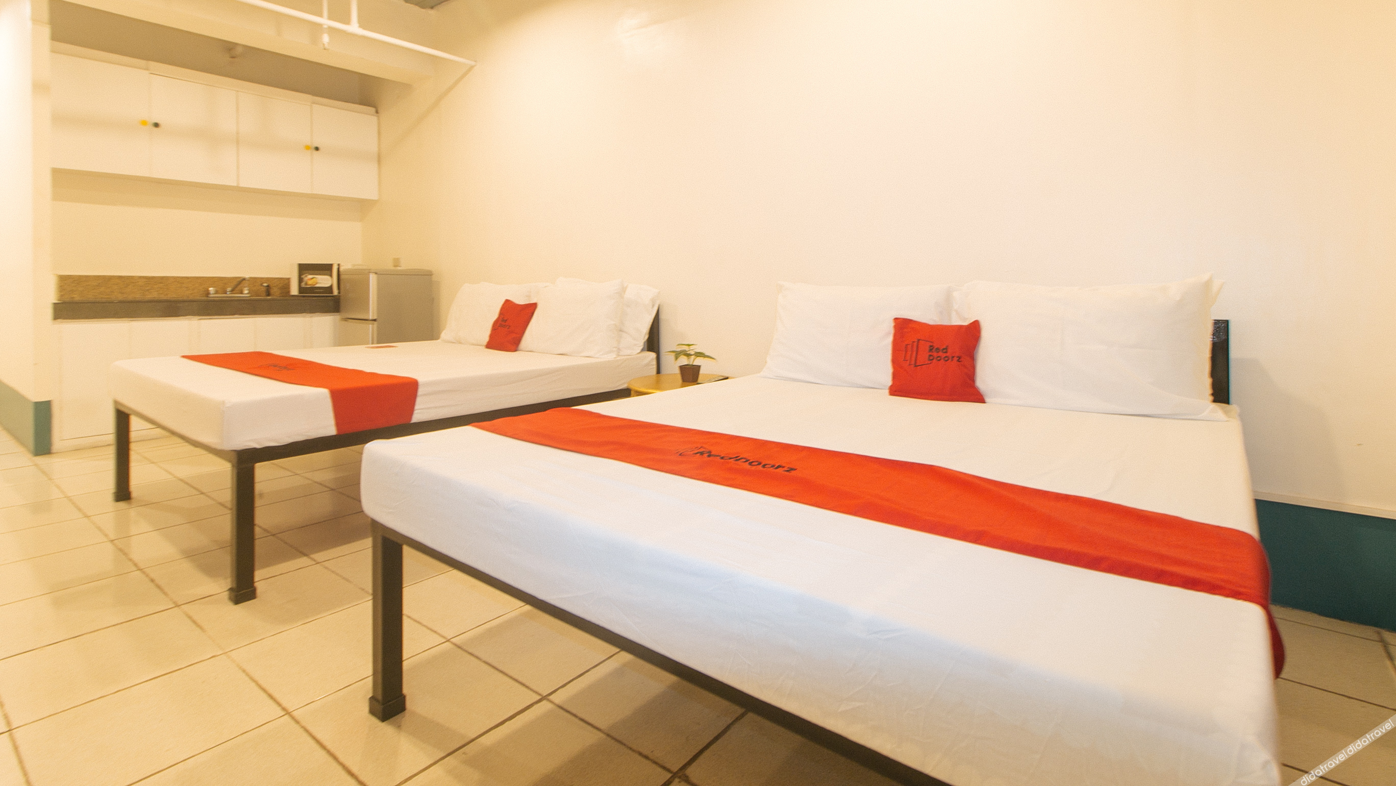 RedDoorz @ Crowne One Condo 1*