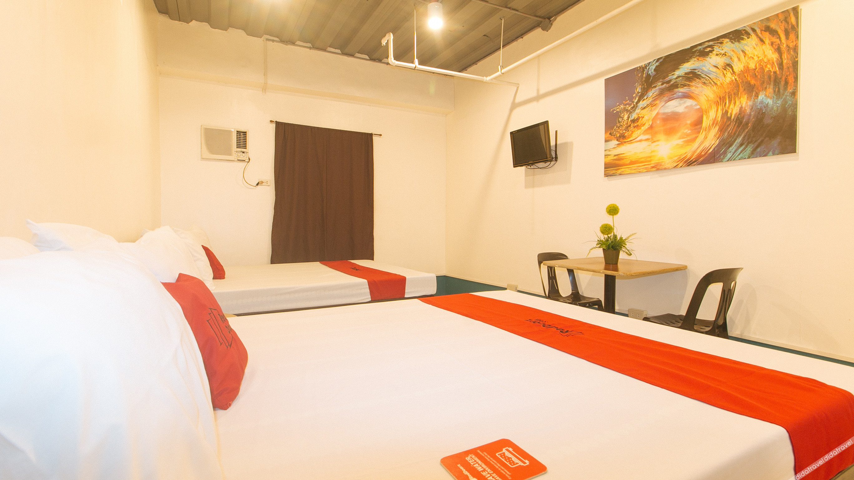 RedDoorz @ Crowne One Condo 1*