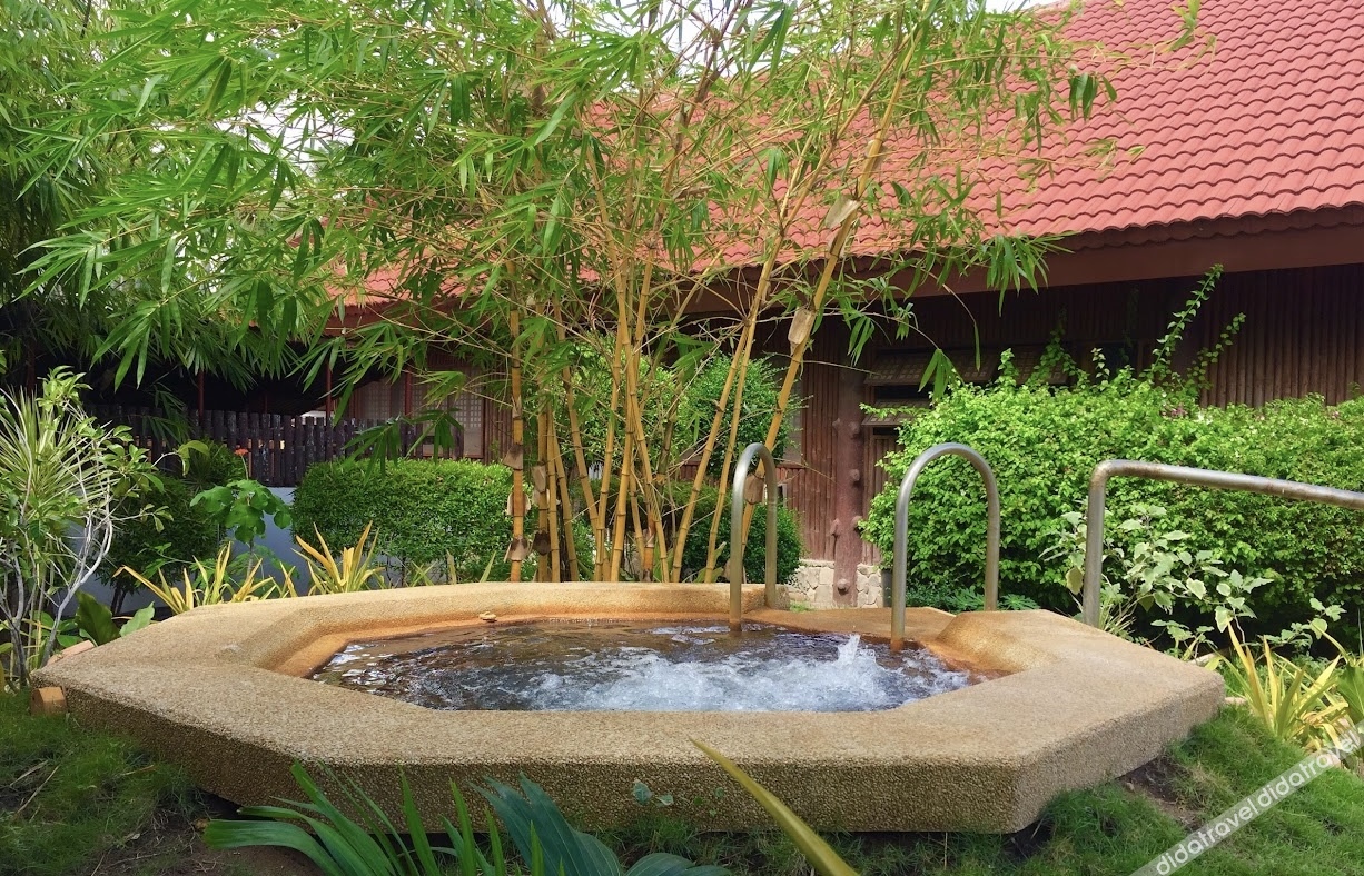 AoJing Diving Resort 4*