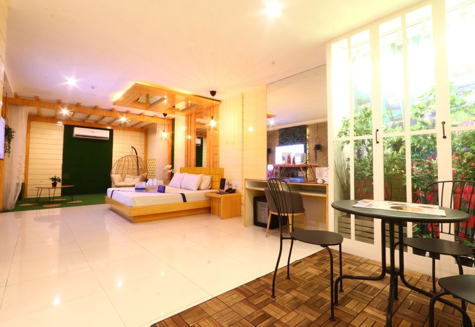 Hotel Dreamworld East Ortigas 3*