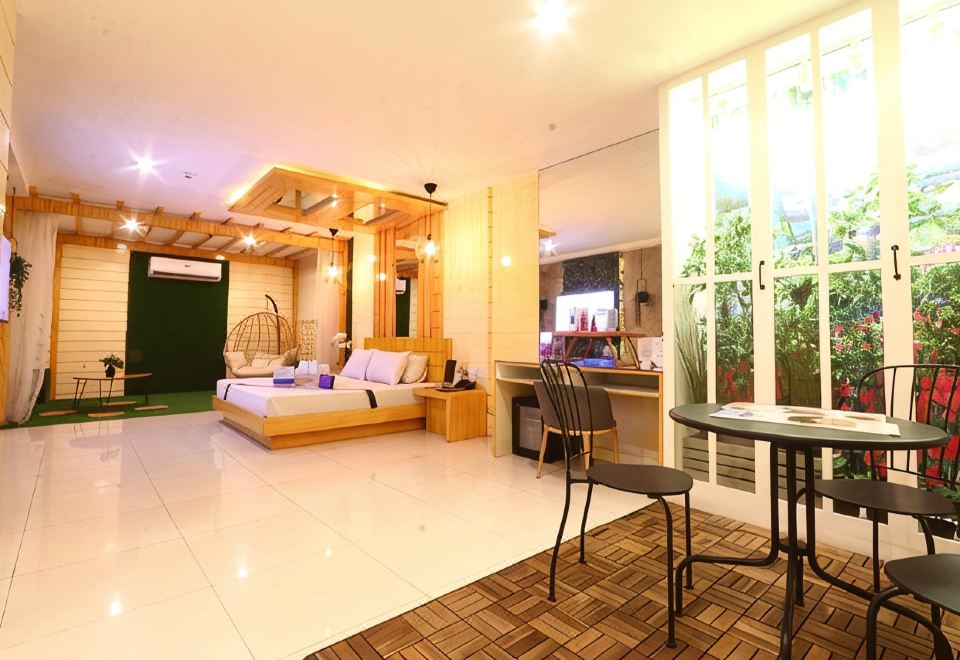 Hotel Dreamworld East Ortigas 3*