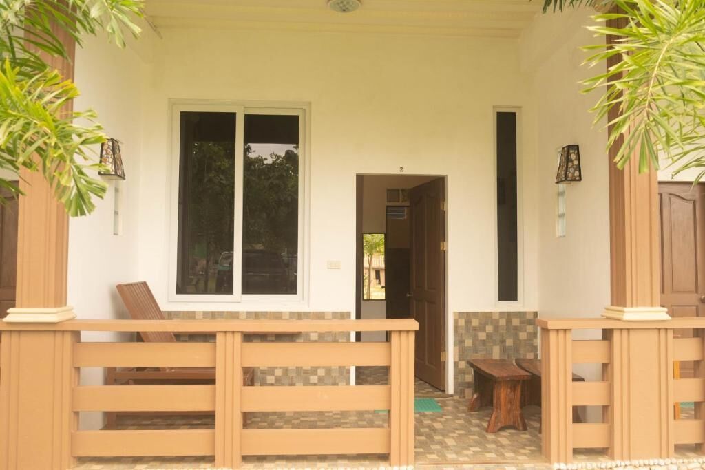 Oceanfront Beach Resort 3*