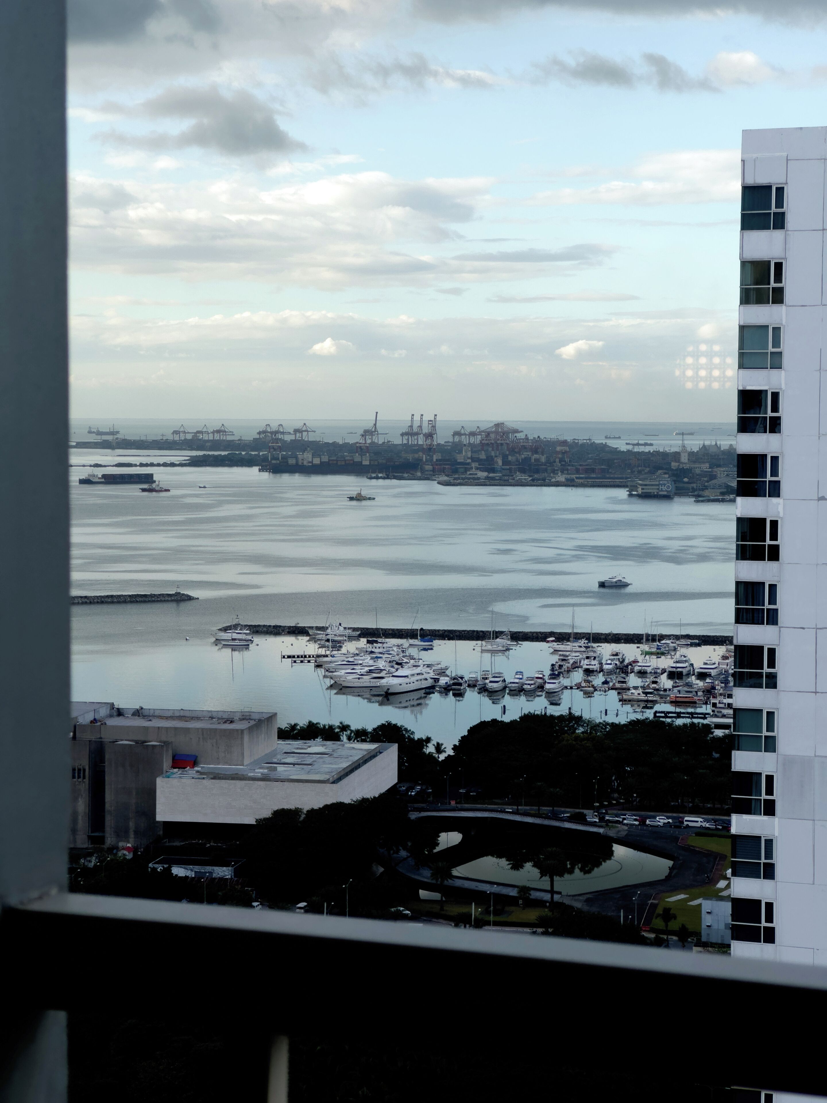 GemstoneBR in SMDC Coast Residences 4*