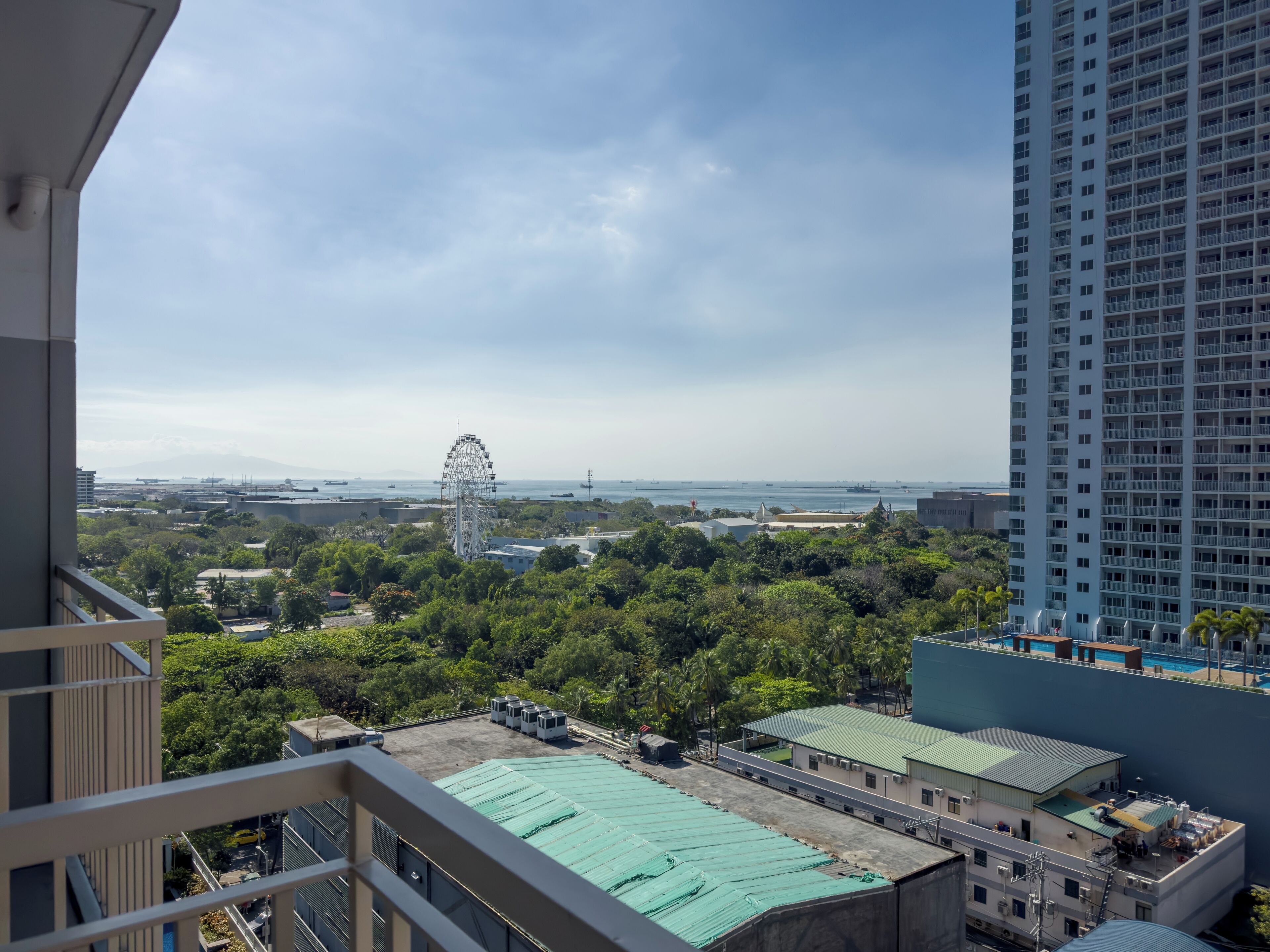 GemstoneBR in SMDC Coast Residences 4*