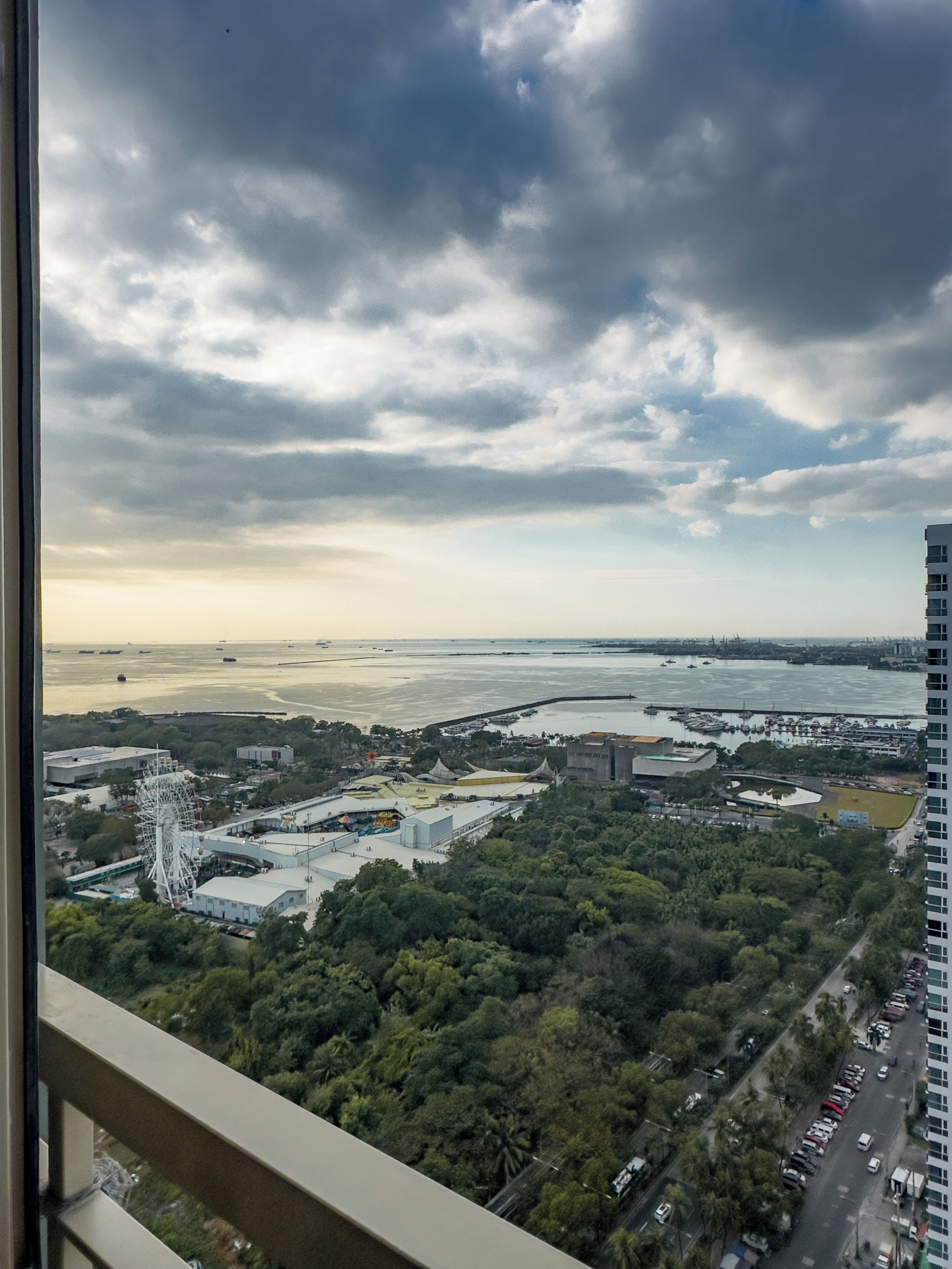 GemstoneBR in SMDC Coast Residences 4*