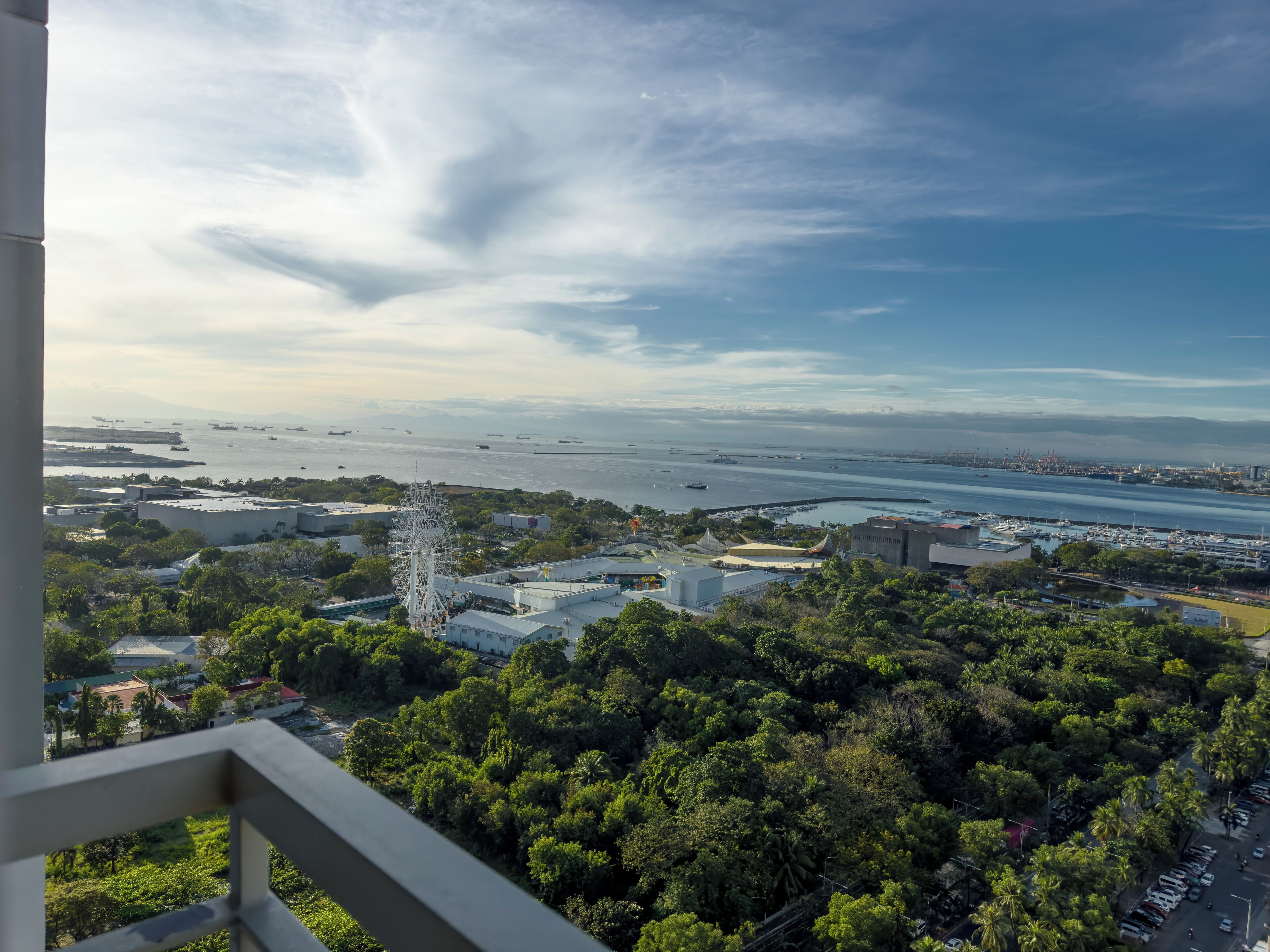 GemstoneBR in SMDC Coast Residences 4*