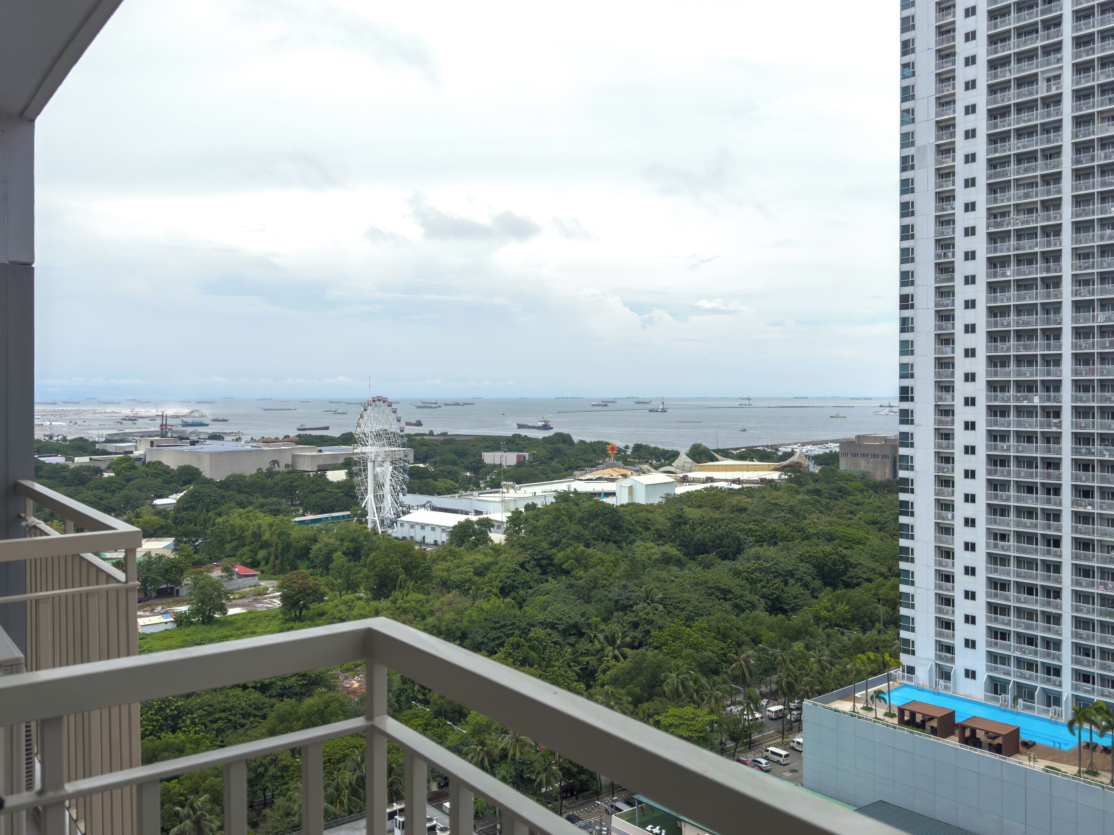 GemstoneBR in SMDC Coast Residences 4*