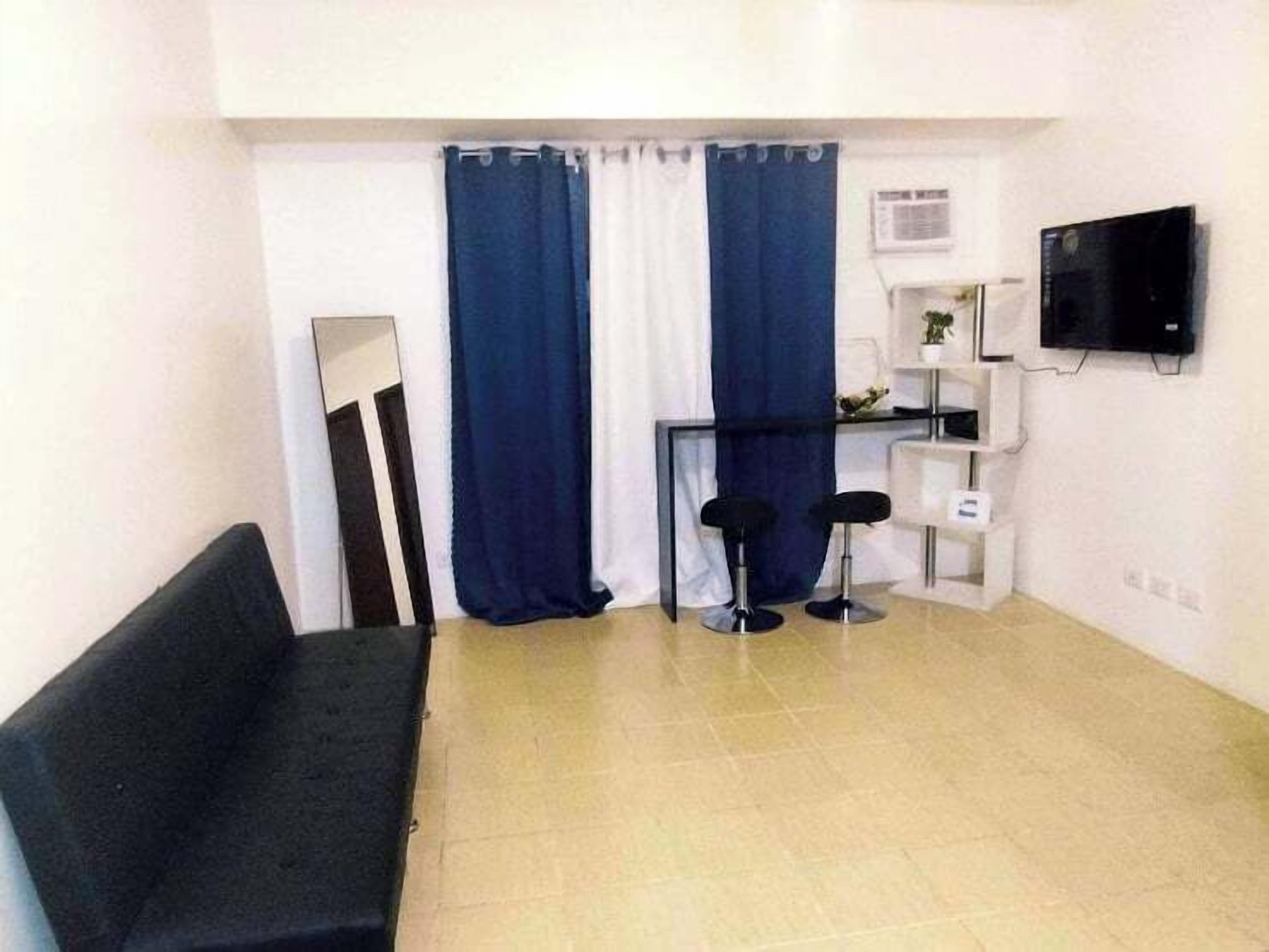 2BR/Pioneer Woodland connected to Metro Rail Station SM Light Boni Mandaluyong Manila Philippines 3*