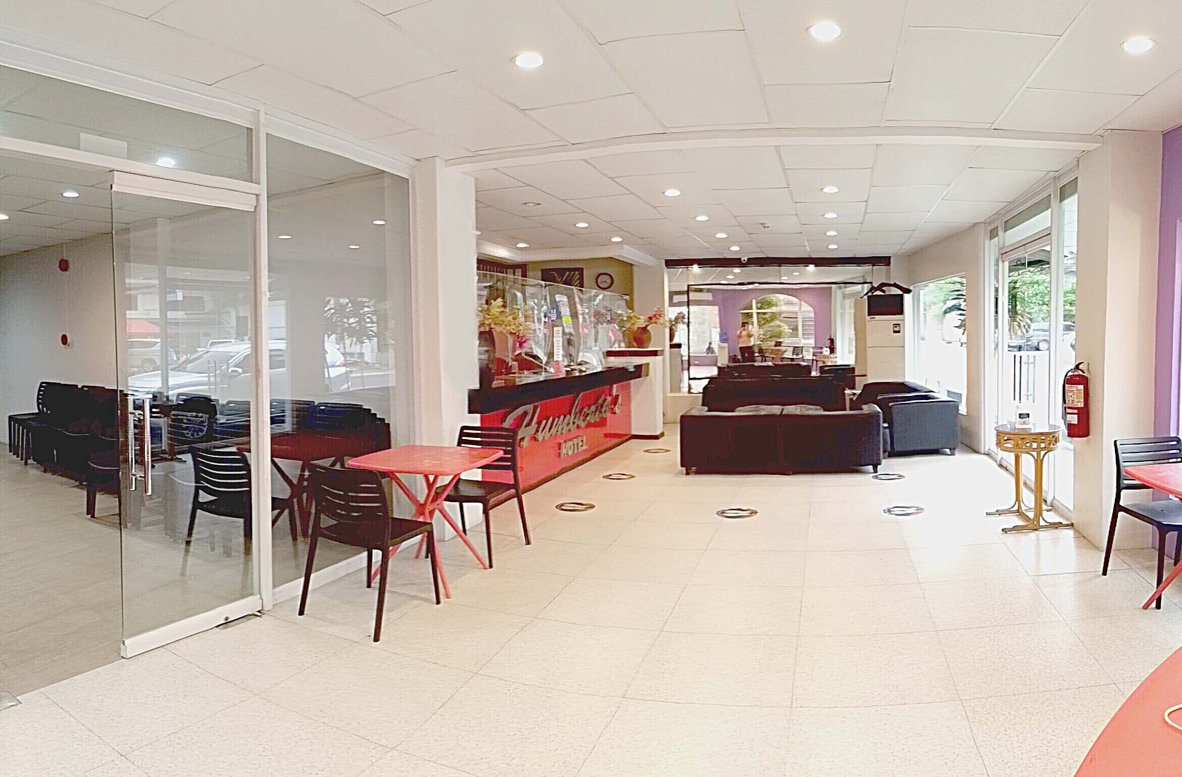 Humbertos Hotel 2*