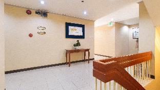 Peace Hotel by RedDoorz 1*