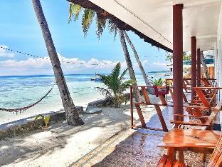 Sea View Resort 5*