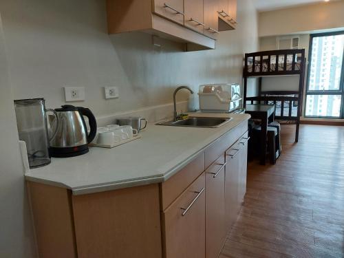 Flair Towers Staycation with Pool 4*