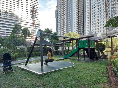 Flair Towers Staycation with Pool 4*