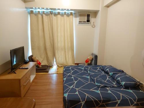 Flair Towers Staycation with Pool 4*
