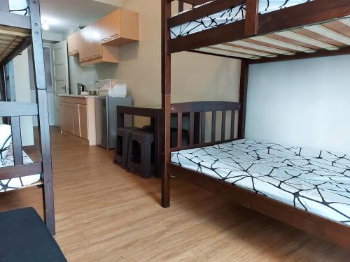Flair Towers Staycation with Pool 4*