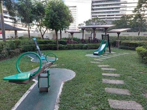 Flair Towers Staycation with Pool 4*