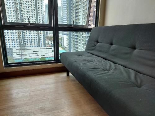 Flair Towers Staycation with Pool 4*