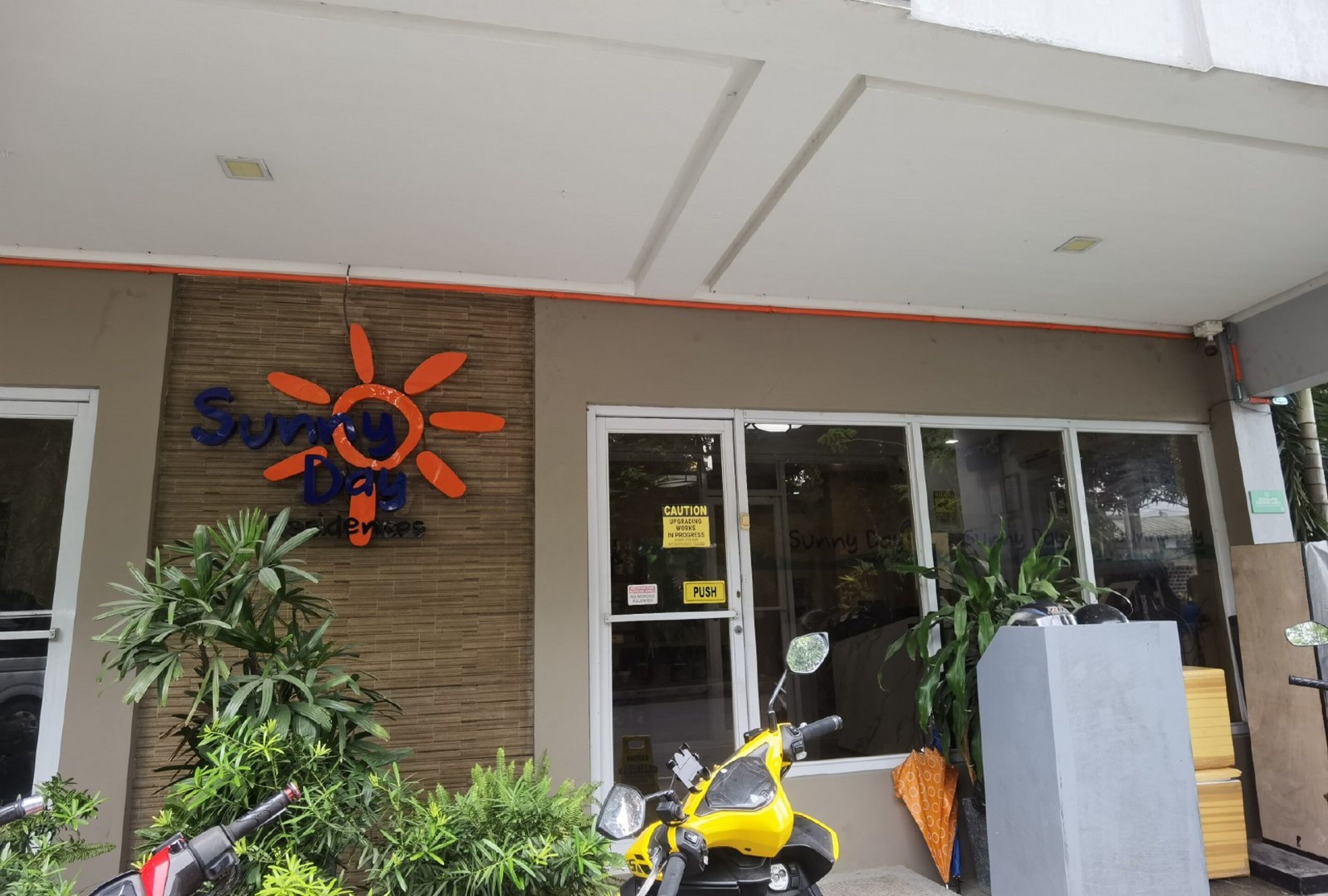 Sunny Day Residences Cainta 3*