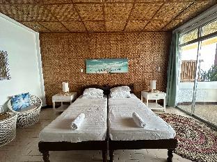 Wuthering Heights Bed & Breakfast by the Sea 0*