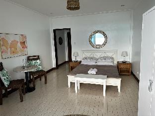 Wuthering Heights Bed & Breakfast by the Sea 0*