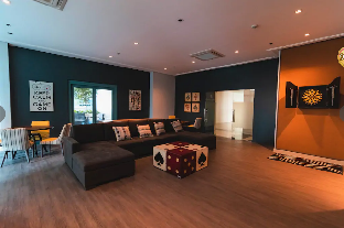 One Uptown Residence 0*