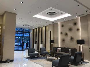 One Uptown Residence 0*