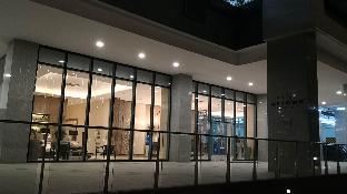 One Uptown Residence 0*