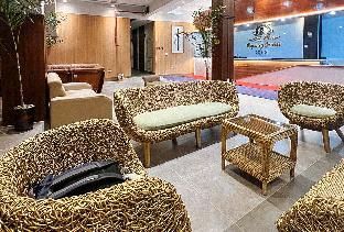 RedDoorz Premium @ Regency Sunset Hotel 1*