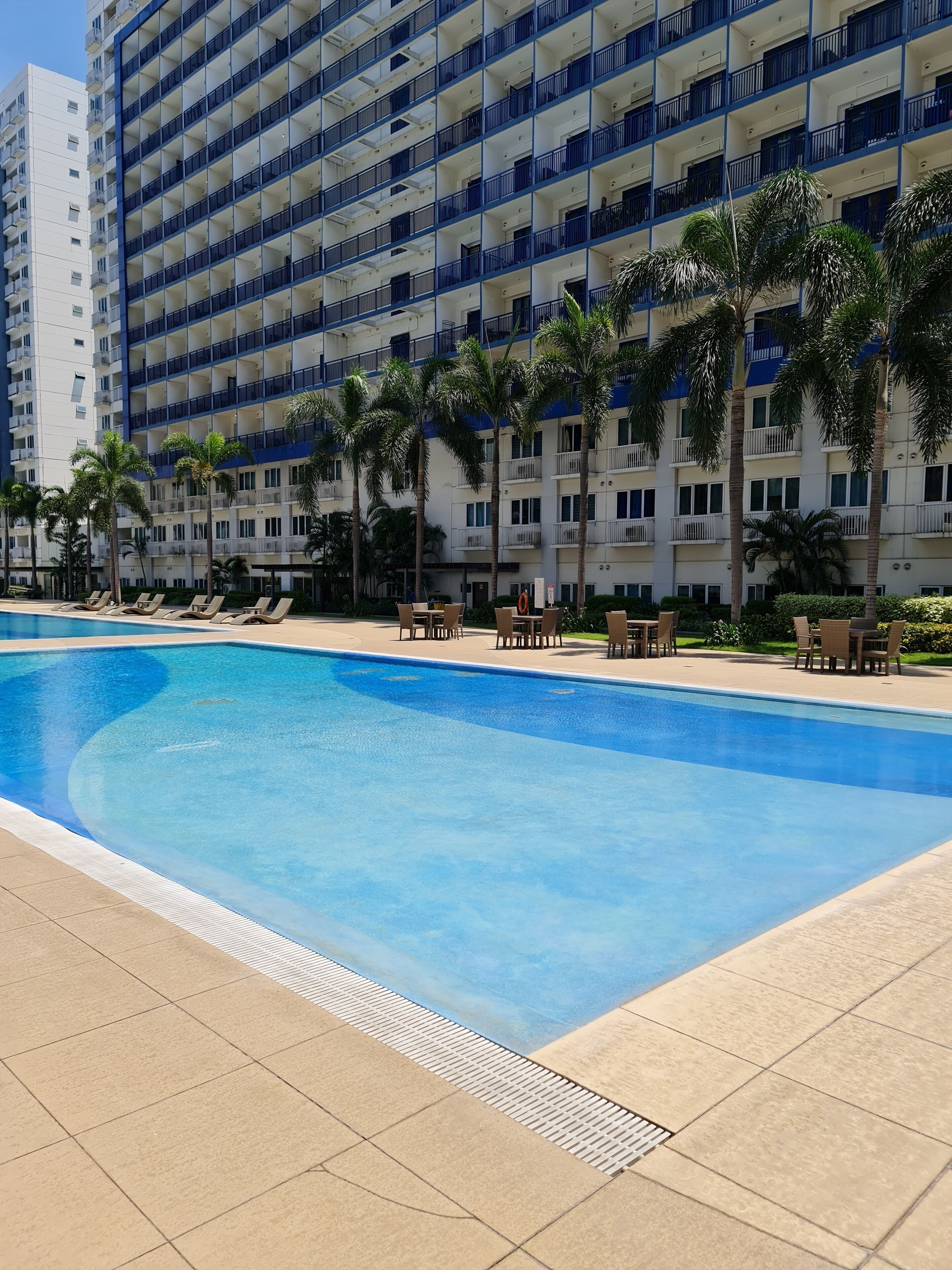 Sea Residences - Condo R Us 3*