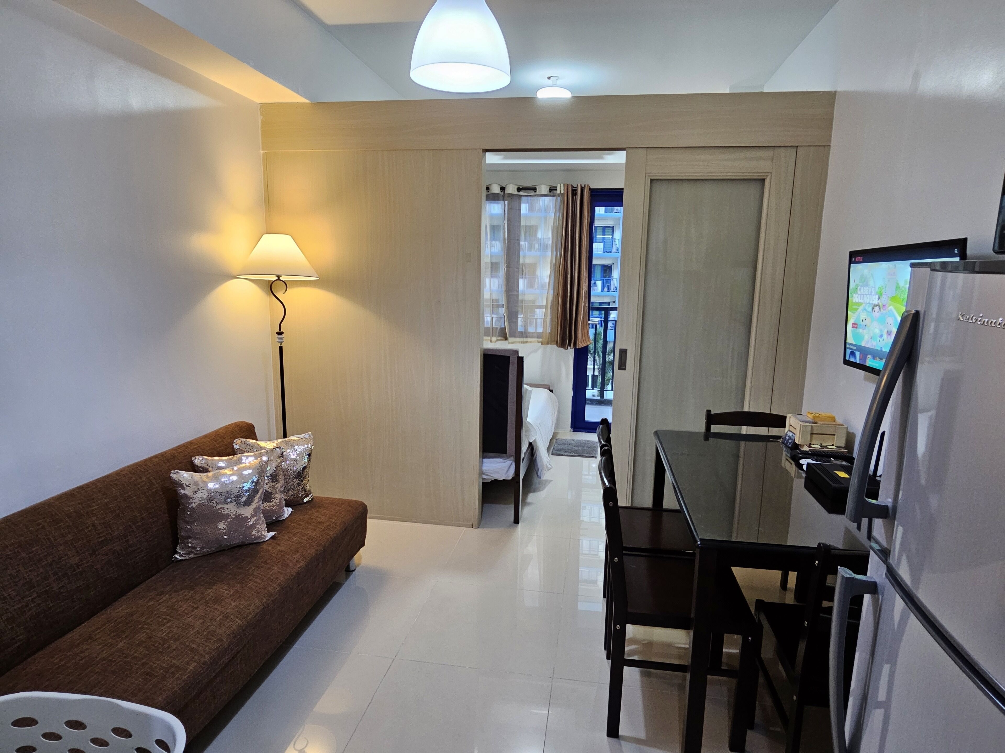 Sea Residences - Condo R Us 3*