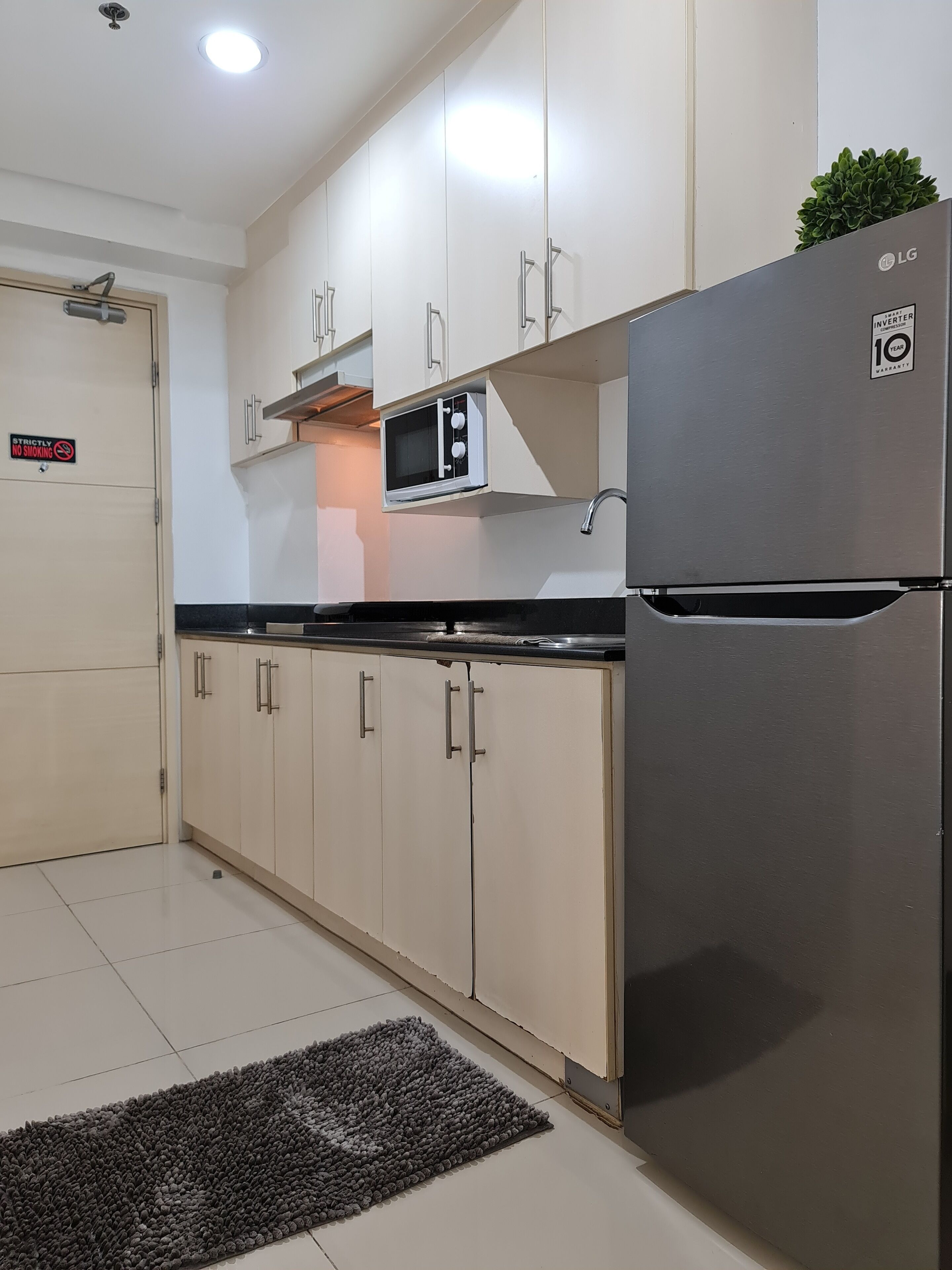 Sea Residences - Condo R Us 3*