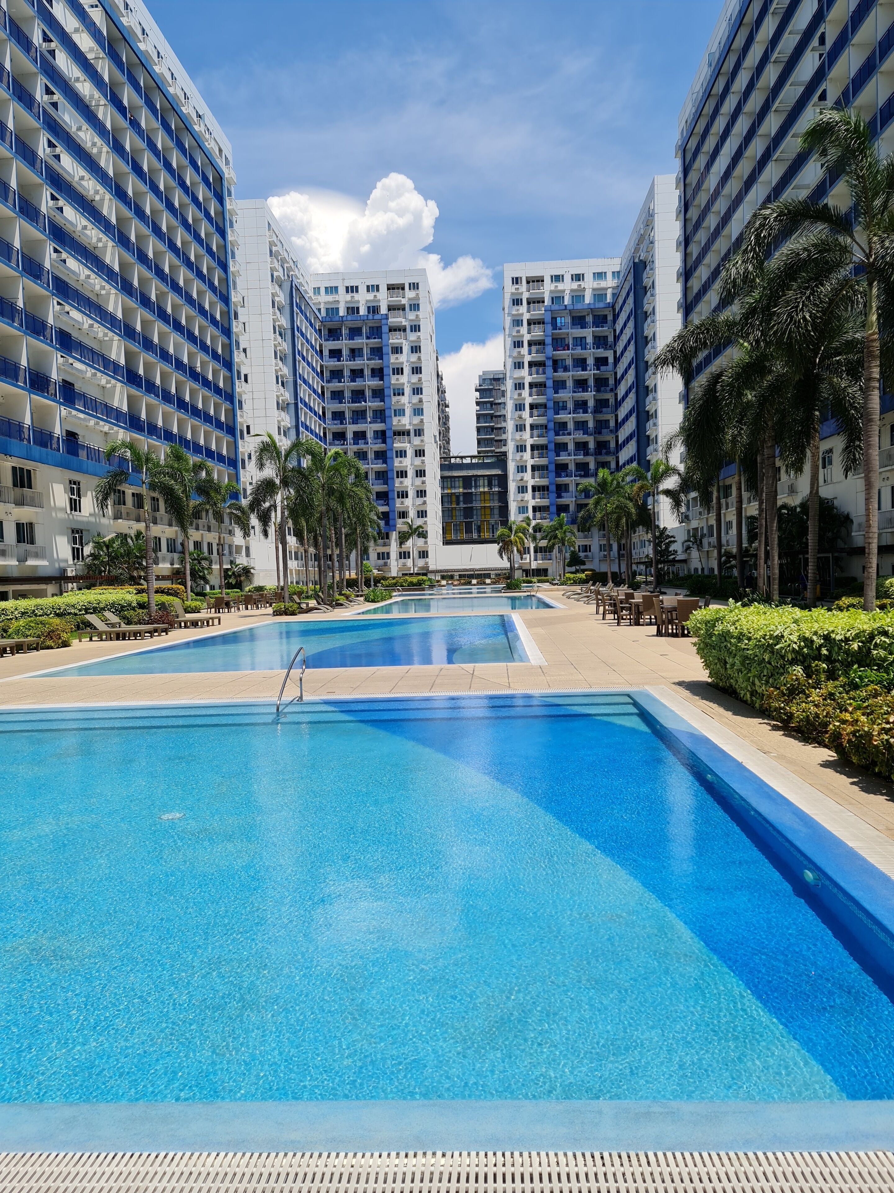 Sea Residences - Condo R Us 3*
