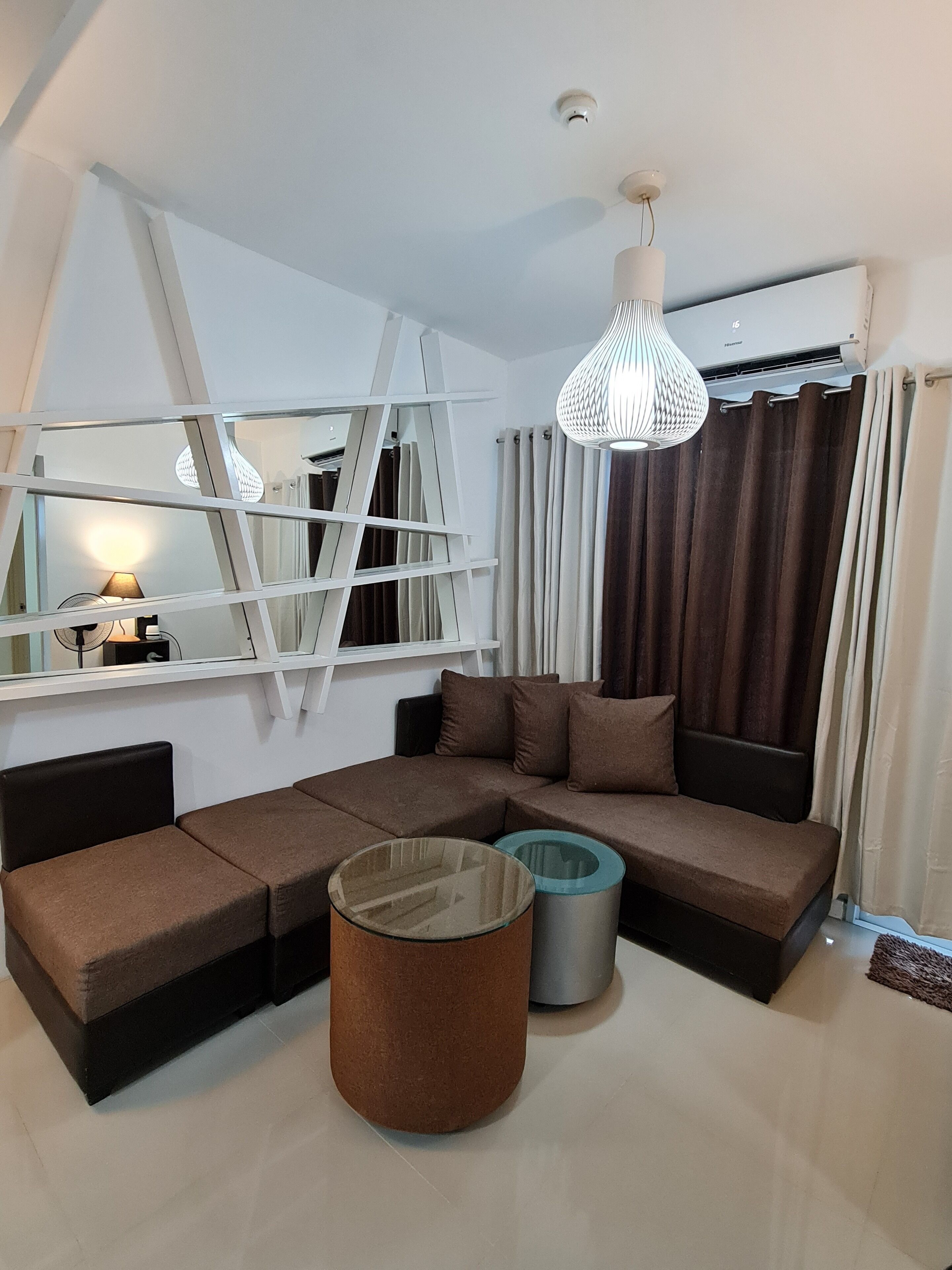 Sea Residences - Condo R Us 3*