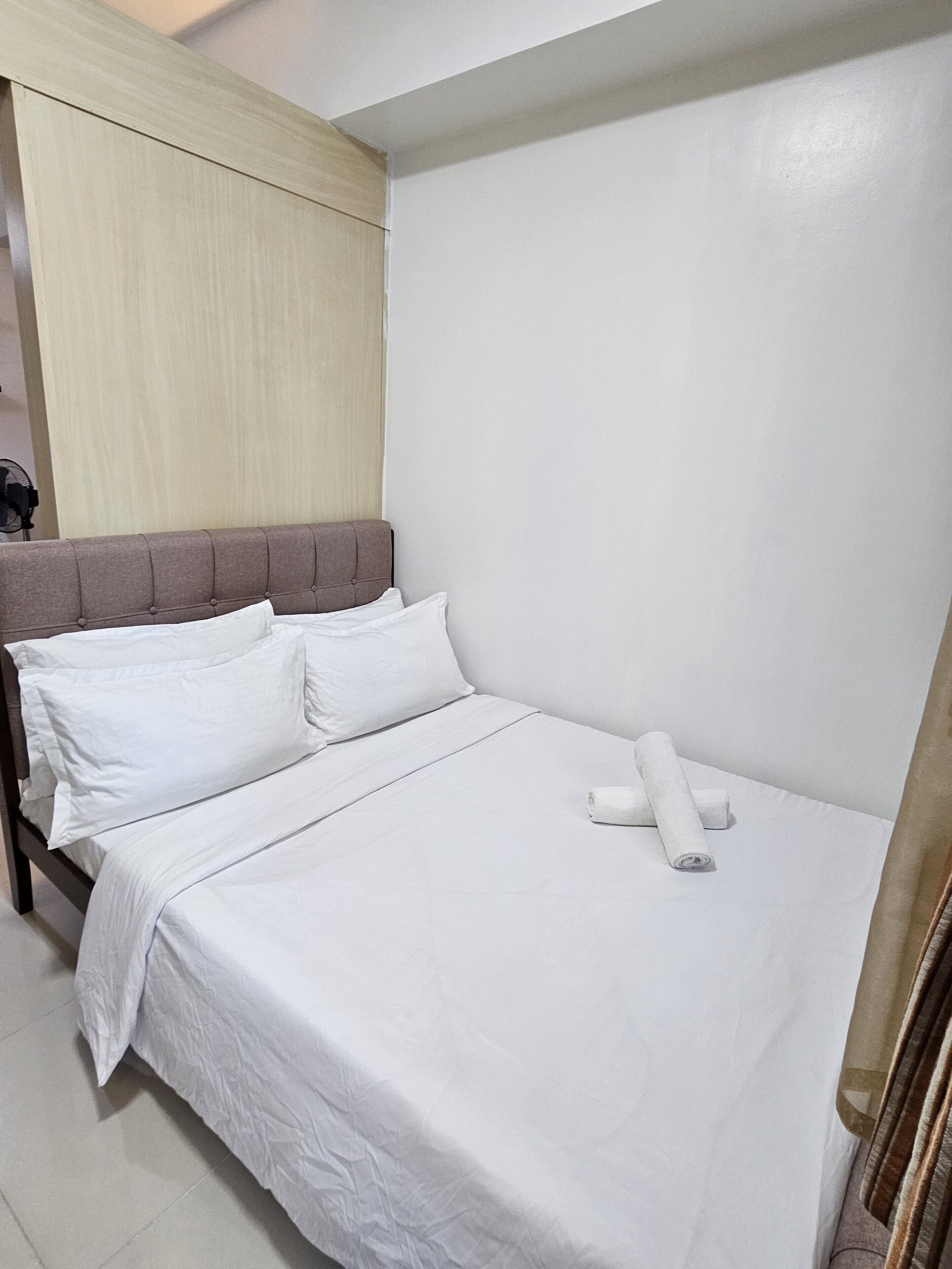 Sea Residences - Condo R Us 3*