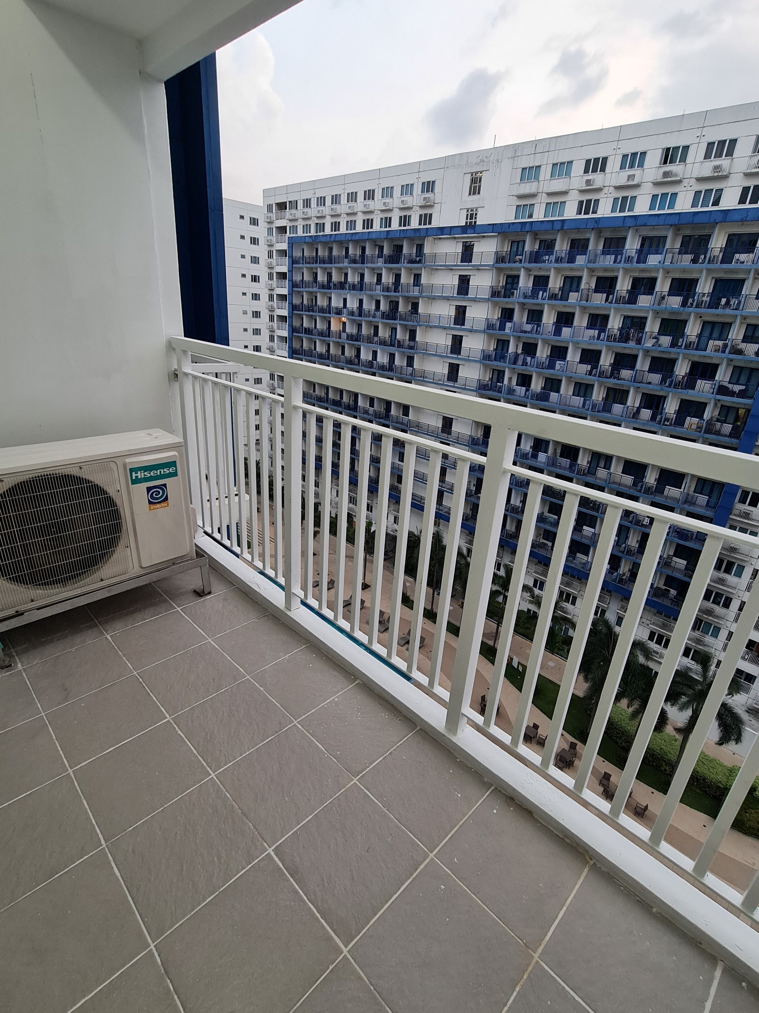 Sea Residences - Condo R Us 3*