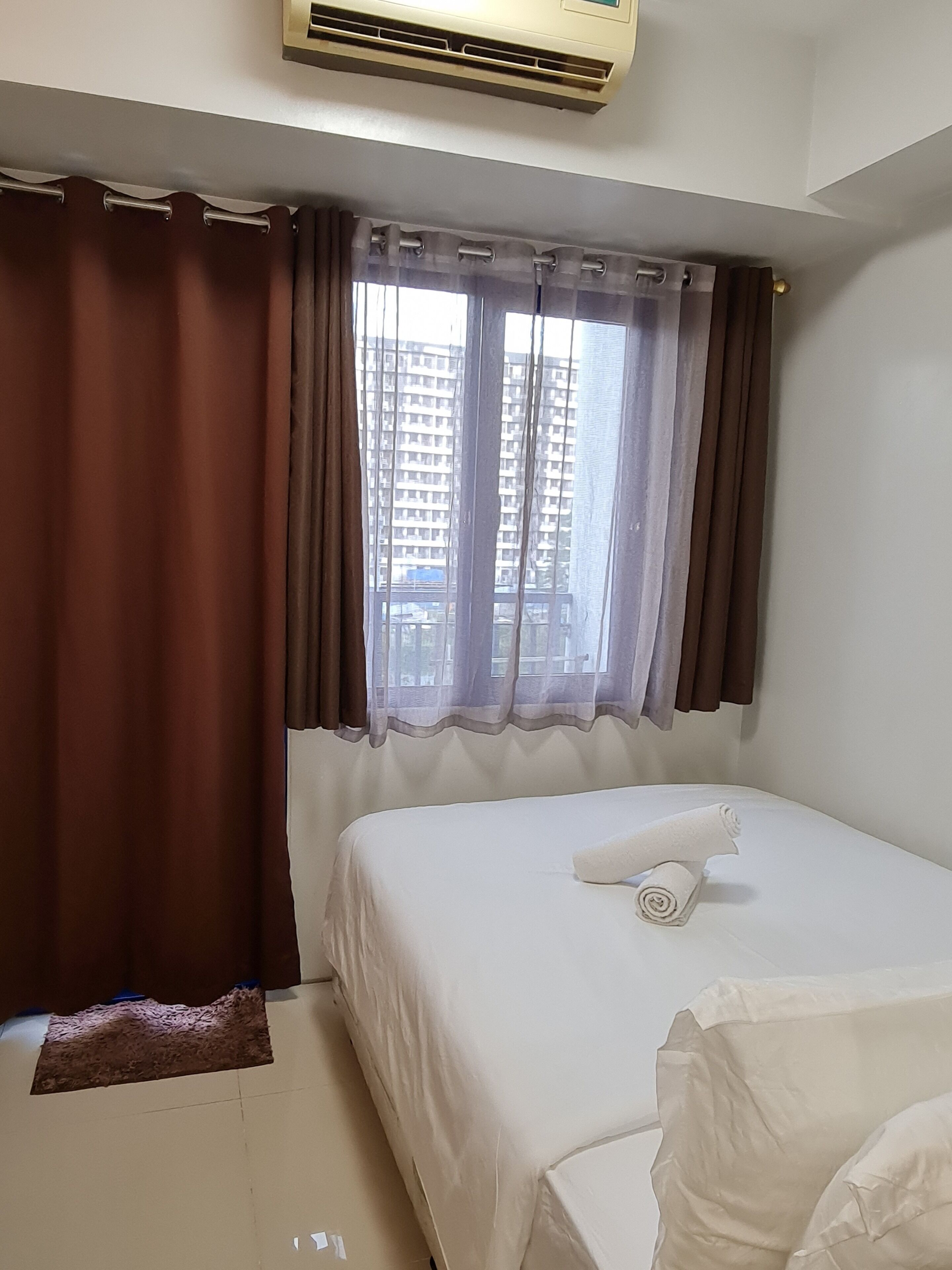 Sea Residences - Condo R Us 3*