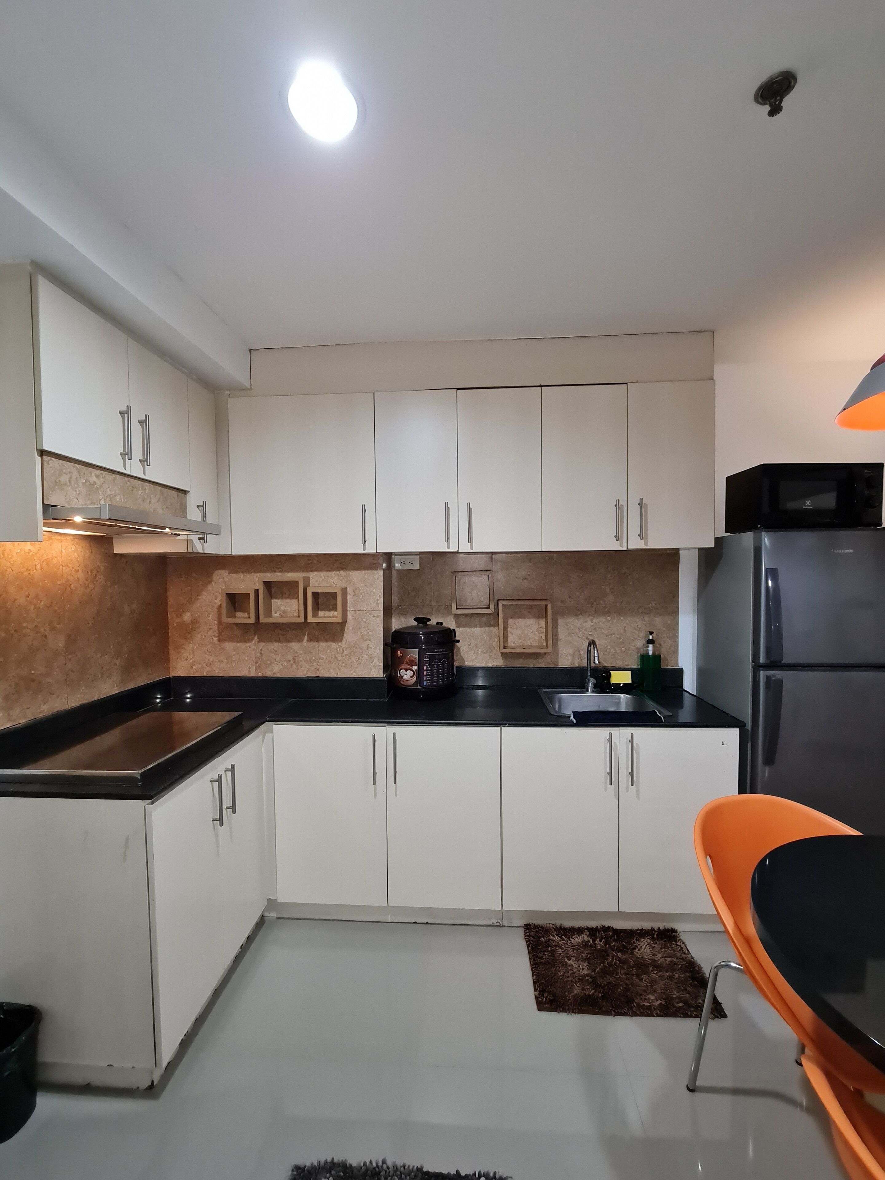 Sea Residences - Condo R Us 3*