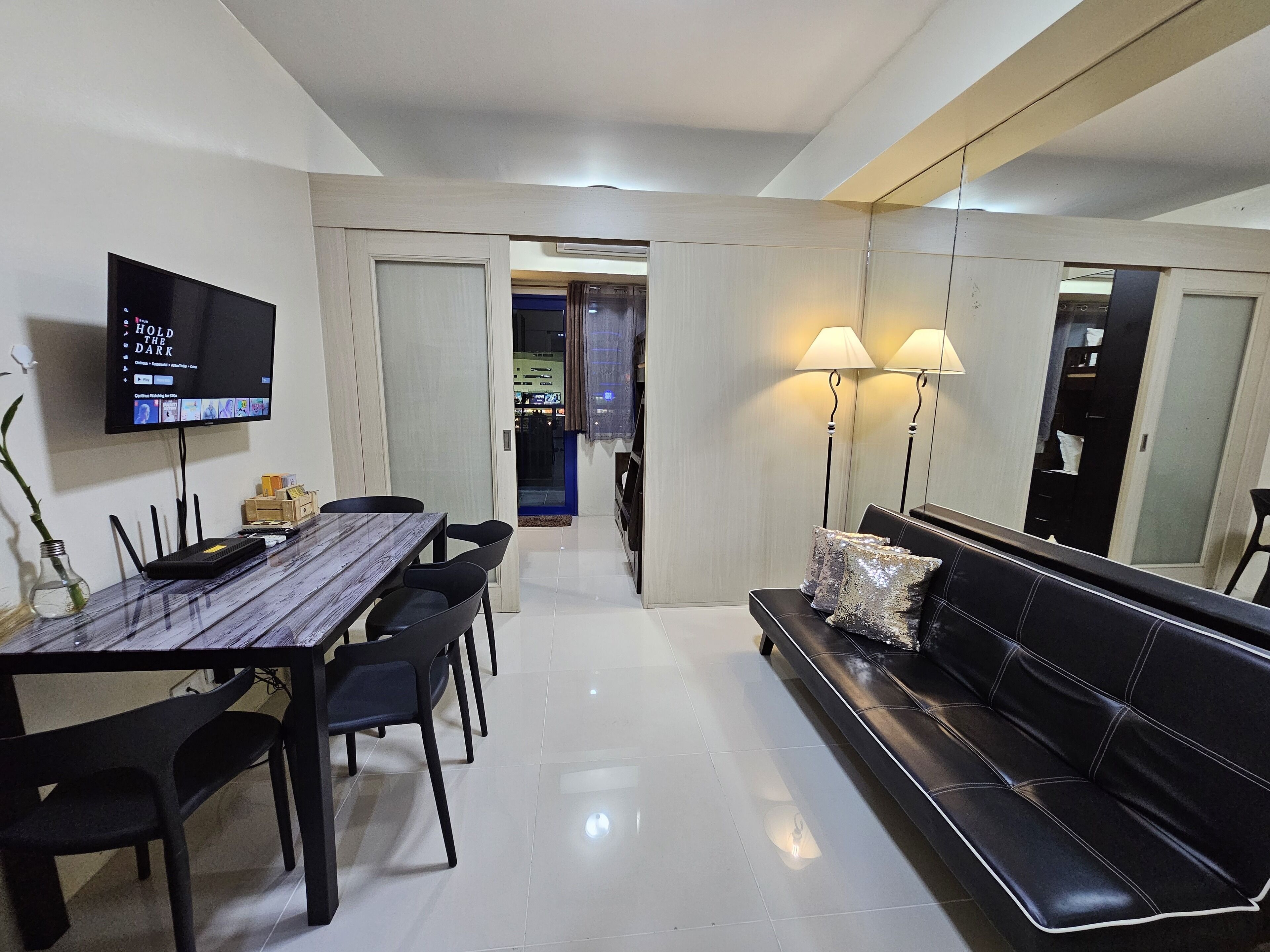 Sea Residences - Condo R Us 3*