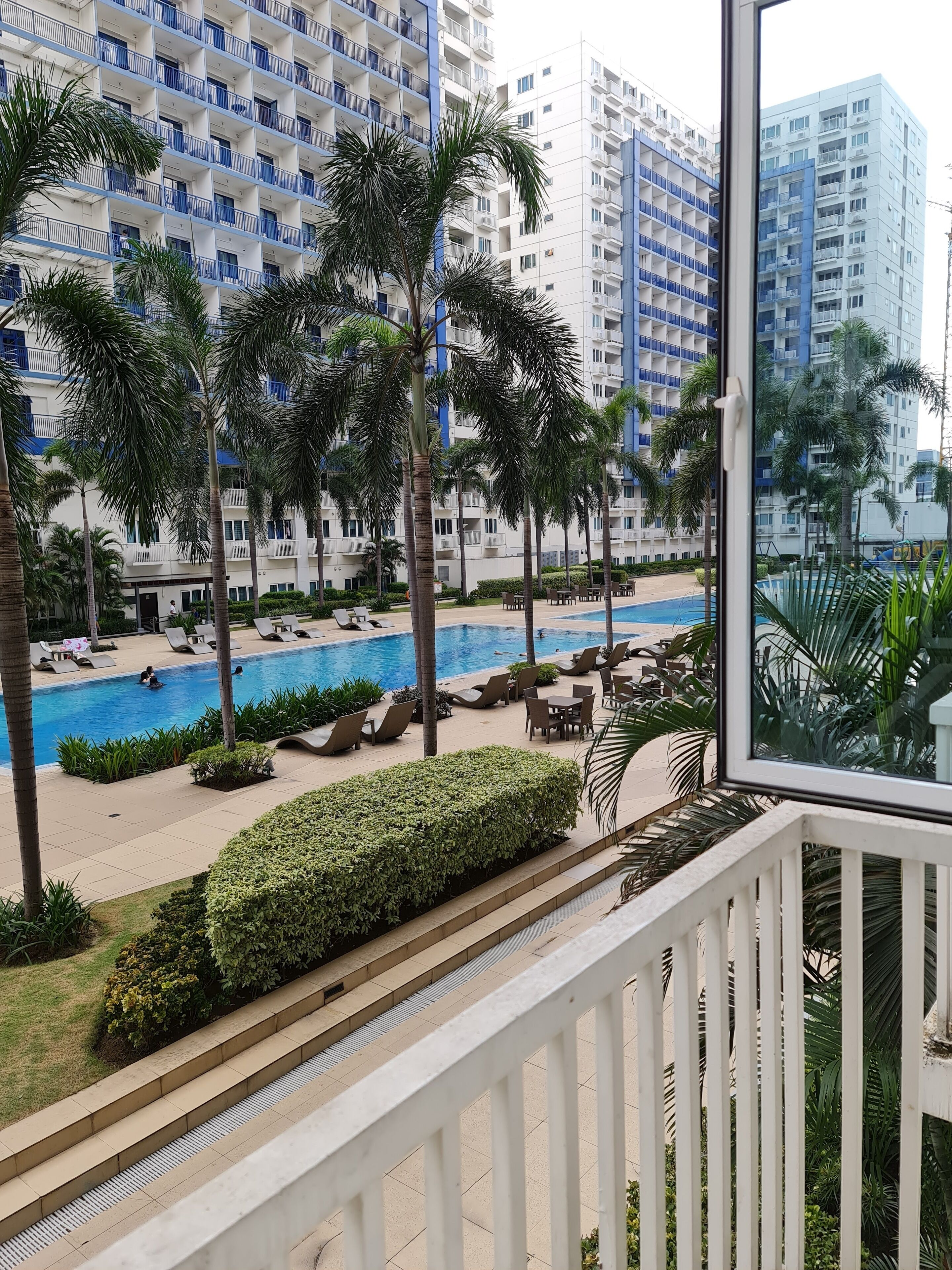 Sea Residences - Condo R Us 3*