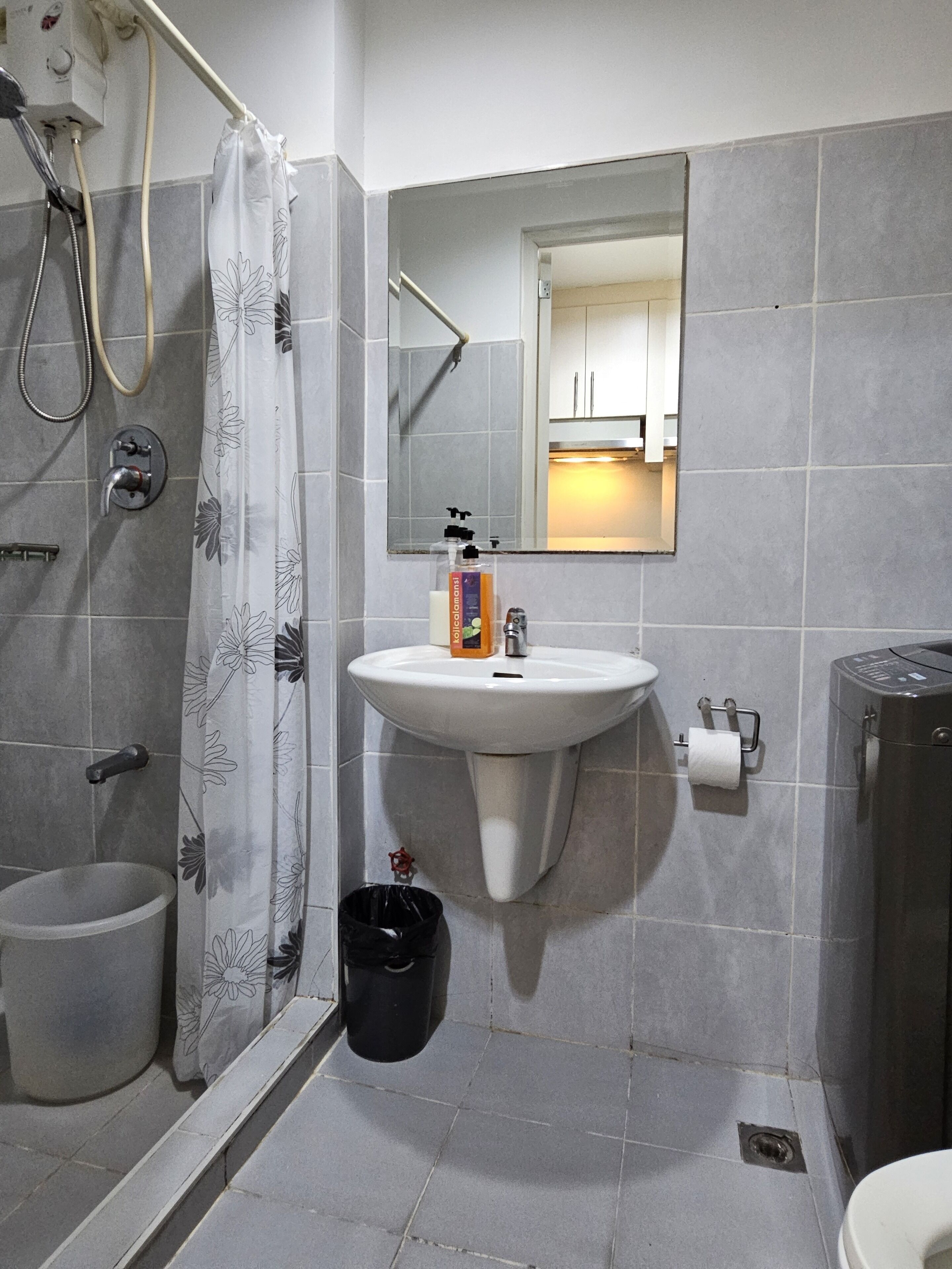 Sea Residences - Condo R Us 3*