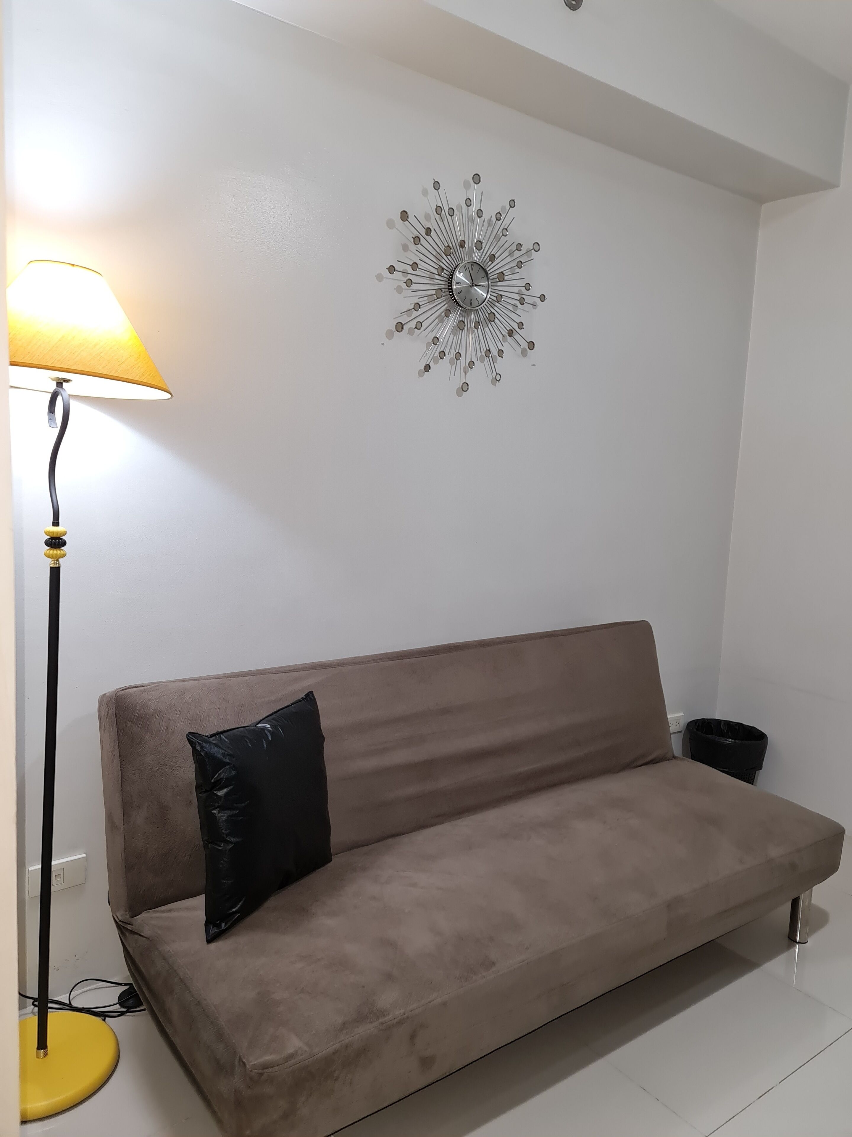 Sea Residences - Condo R Us 3*