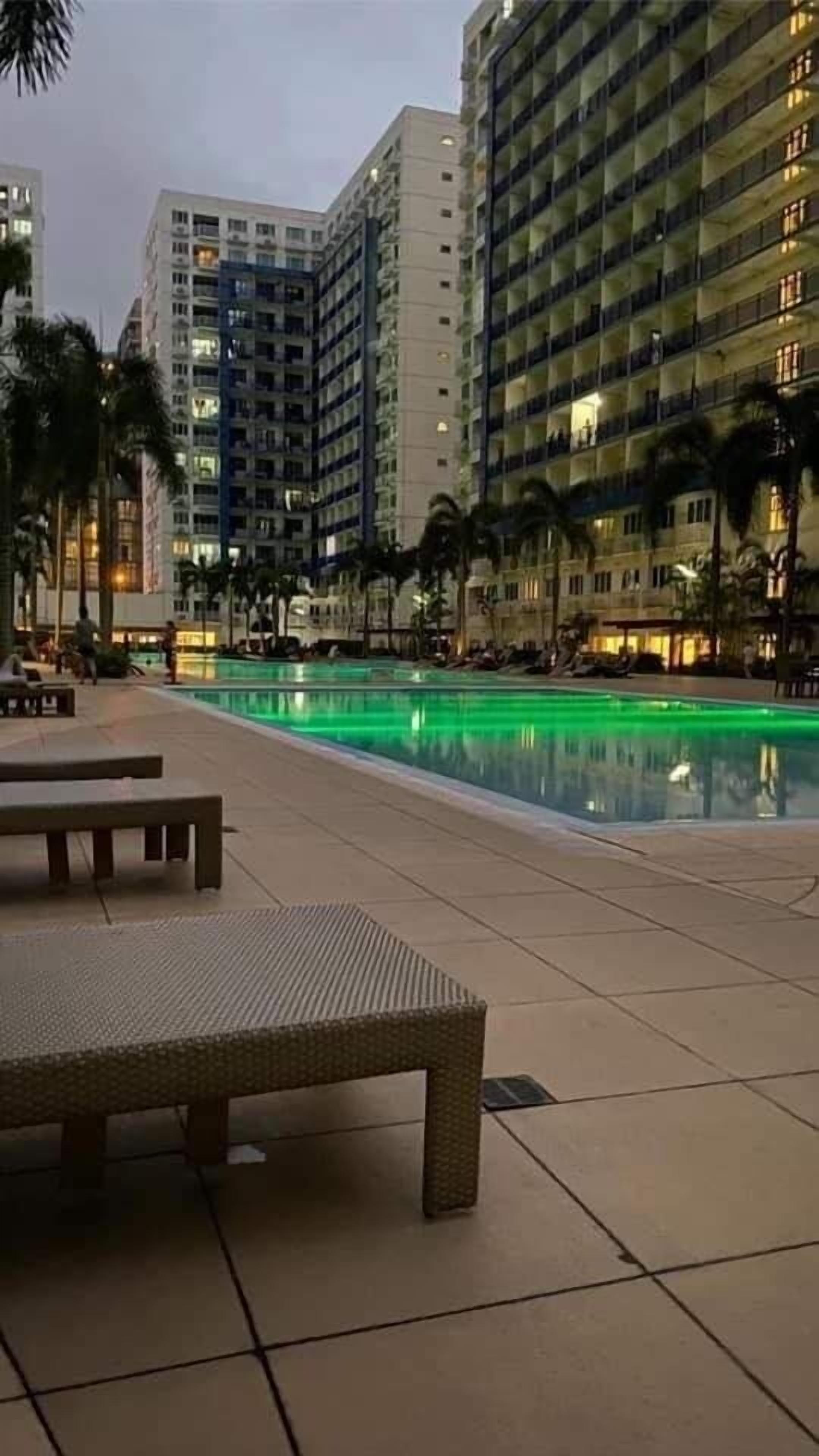 Madison Place At Sea Residences 0*