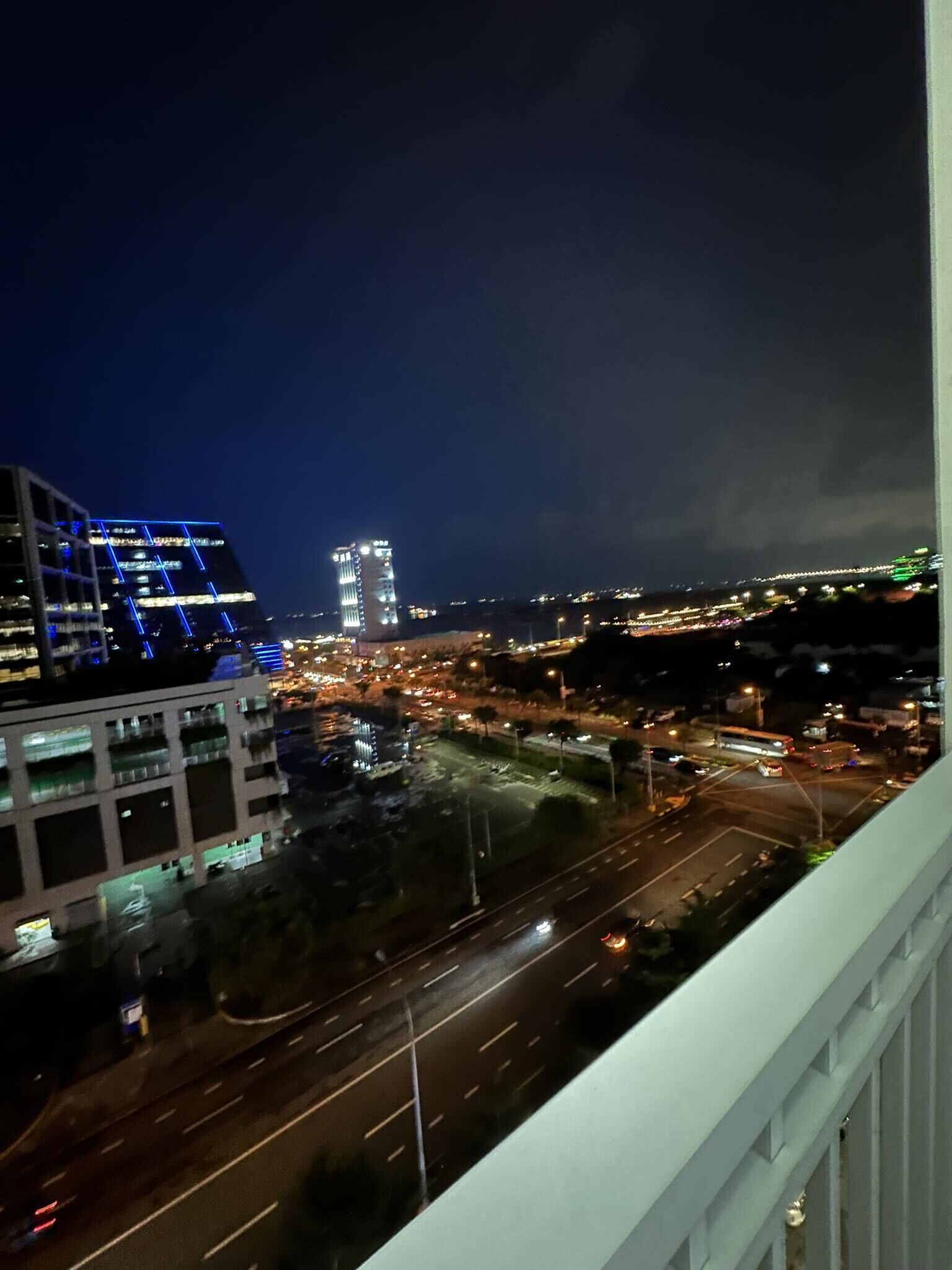 Shore Residences Stays by PBYY 3*
