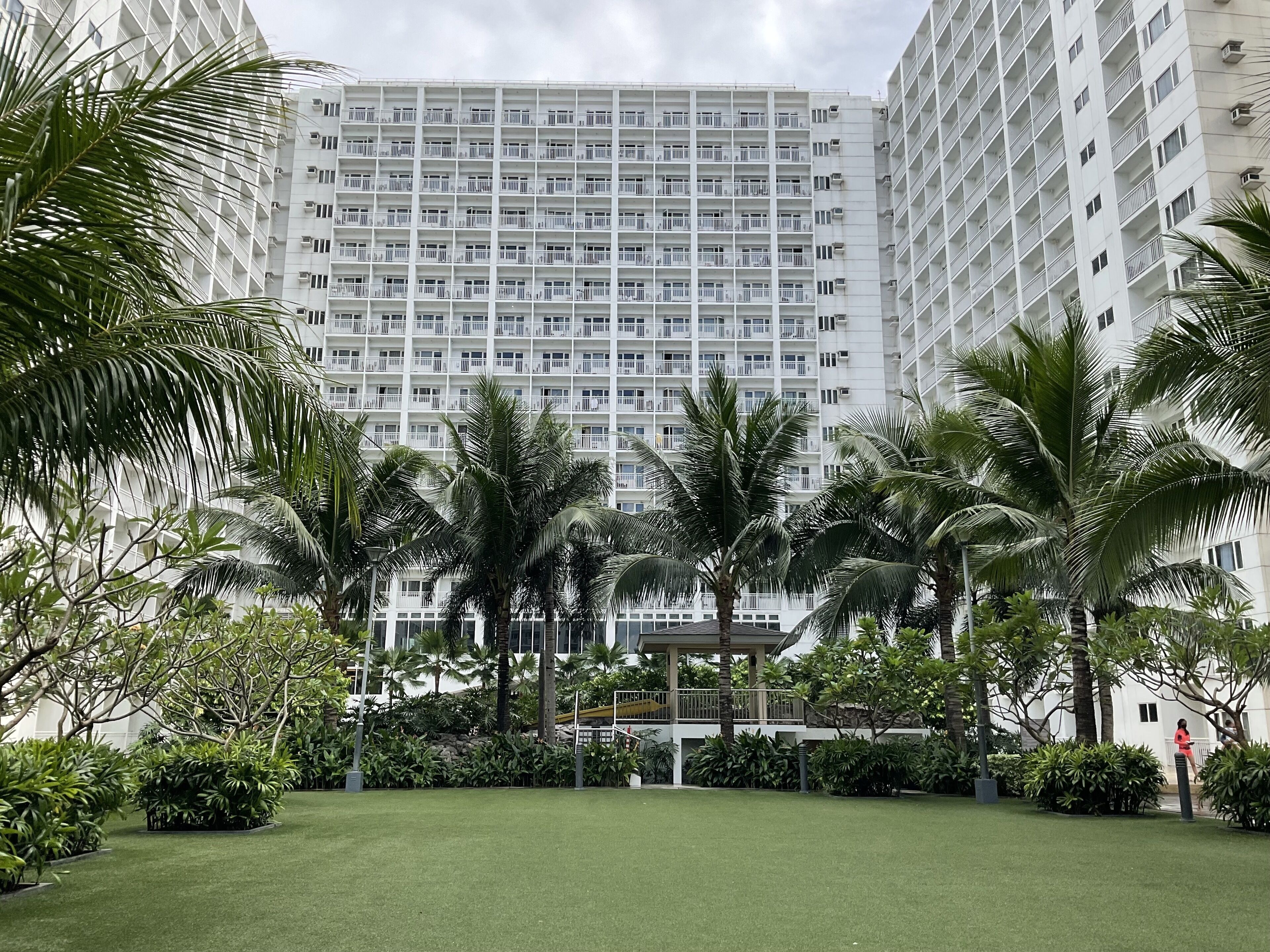 Shore Residences Stays by PBYY 3*