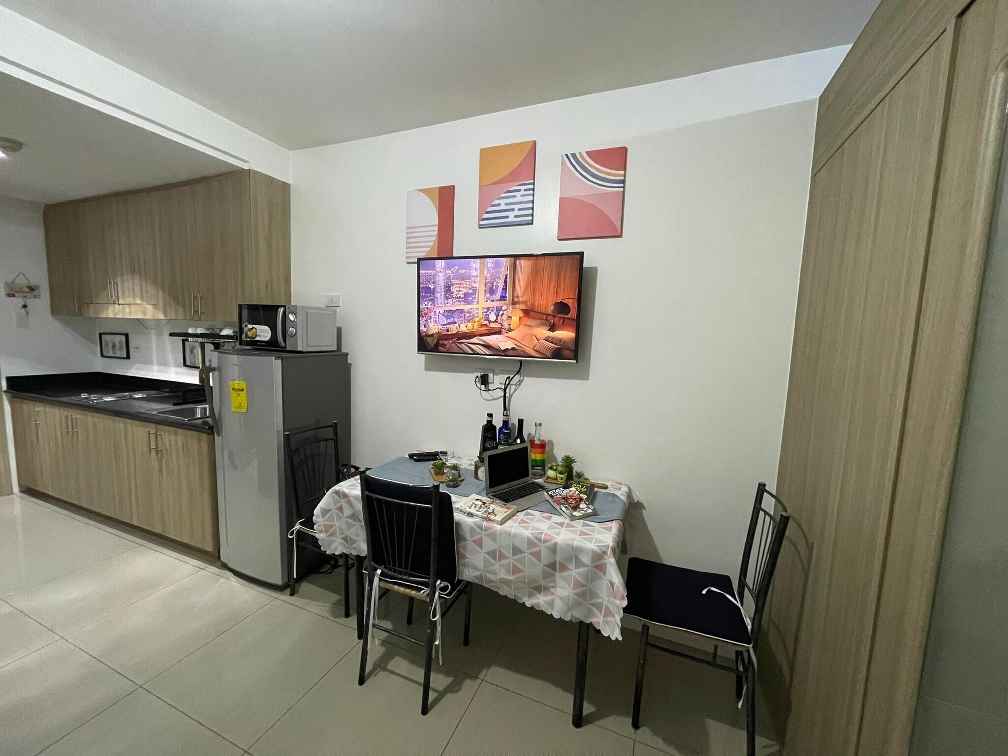 Shore Residences Stays by PBYY 3*