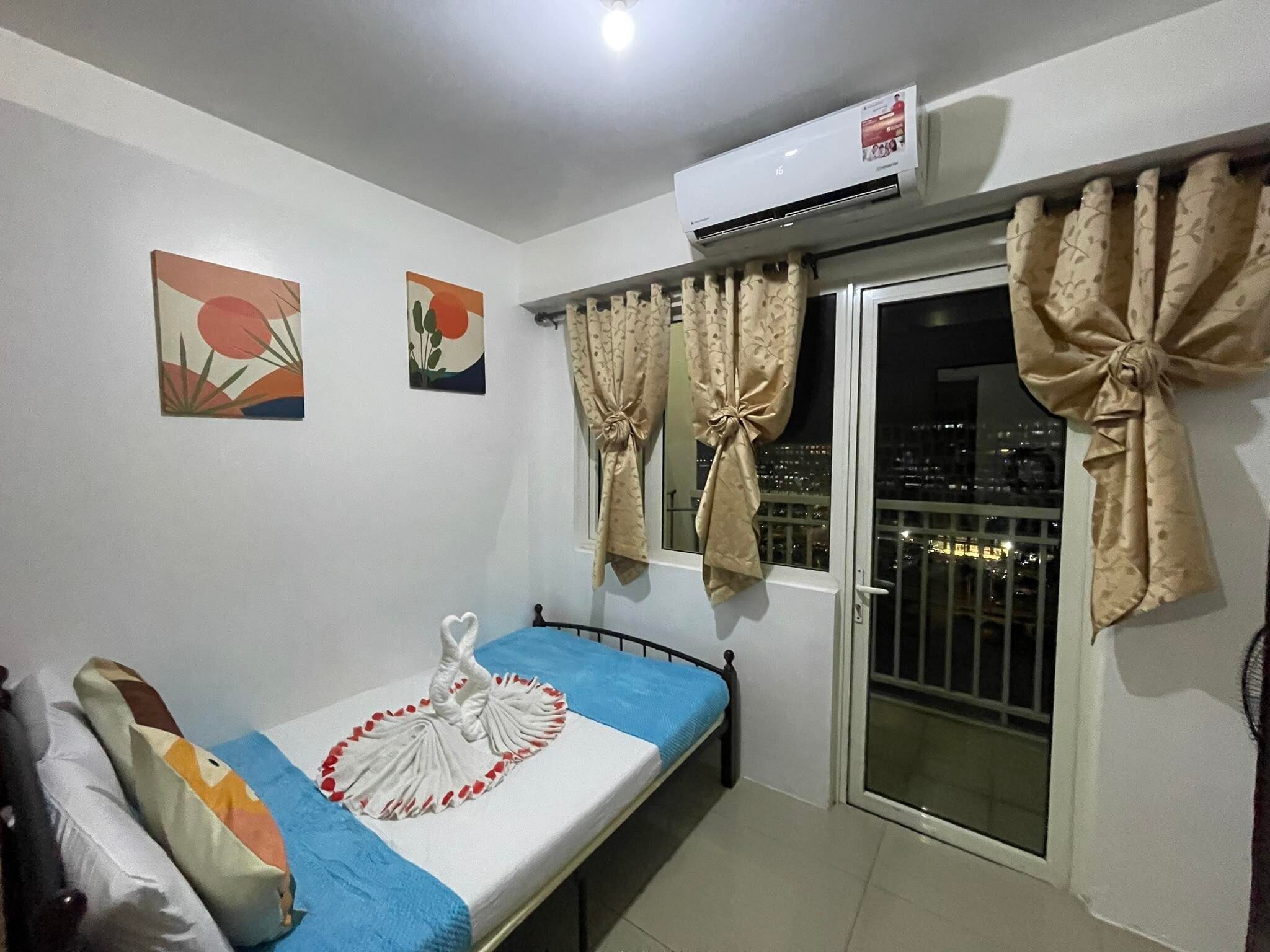 Shore Residences Stays by PBYY 3*