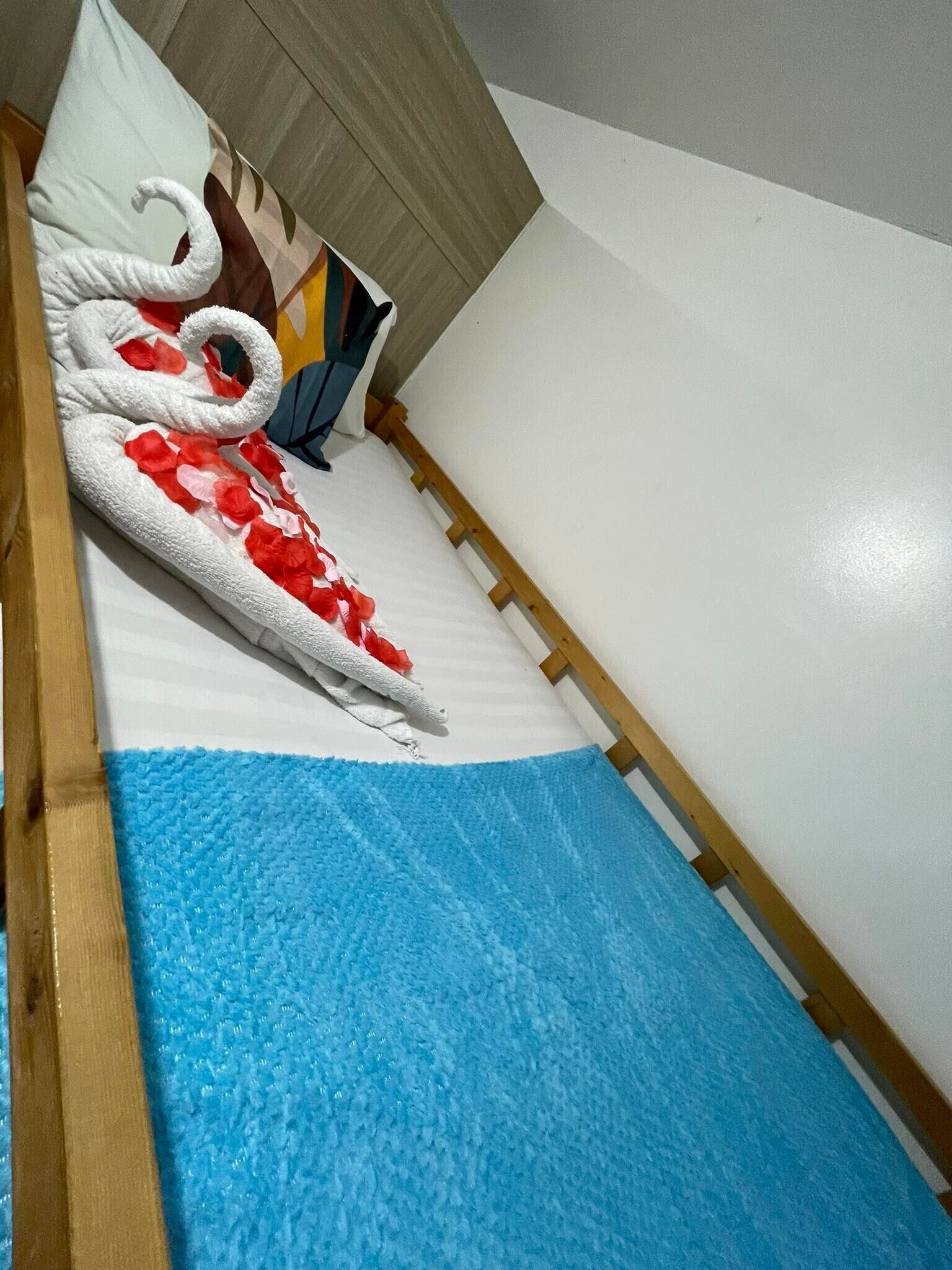 Shore Residences Stays by PBYY 3*