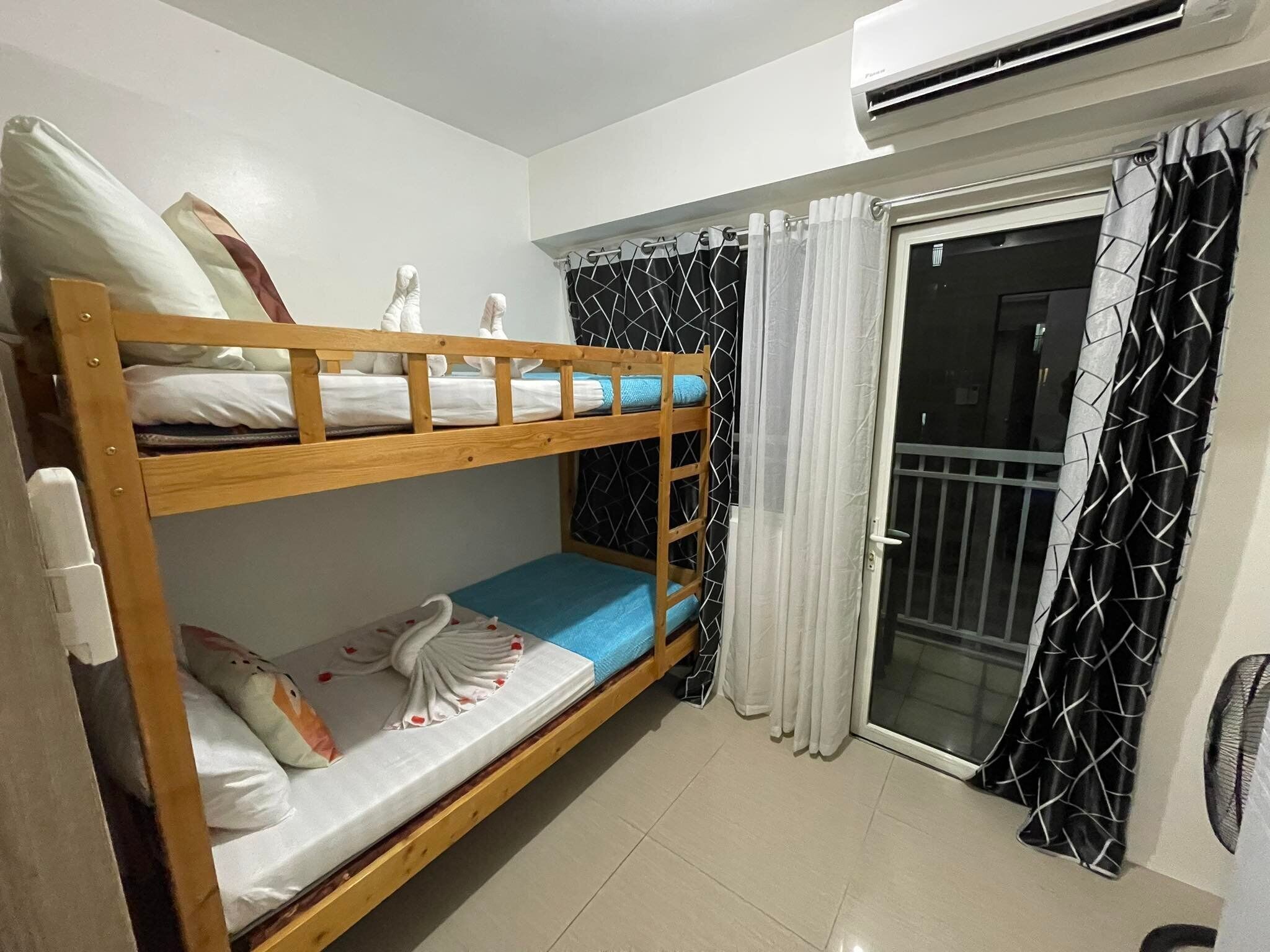 Shore Residences Stays by PBYY 3*