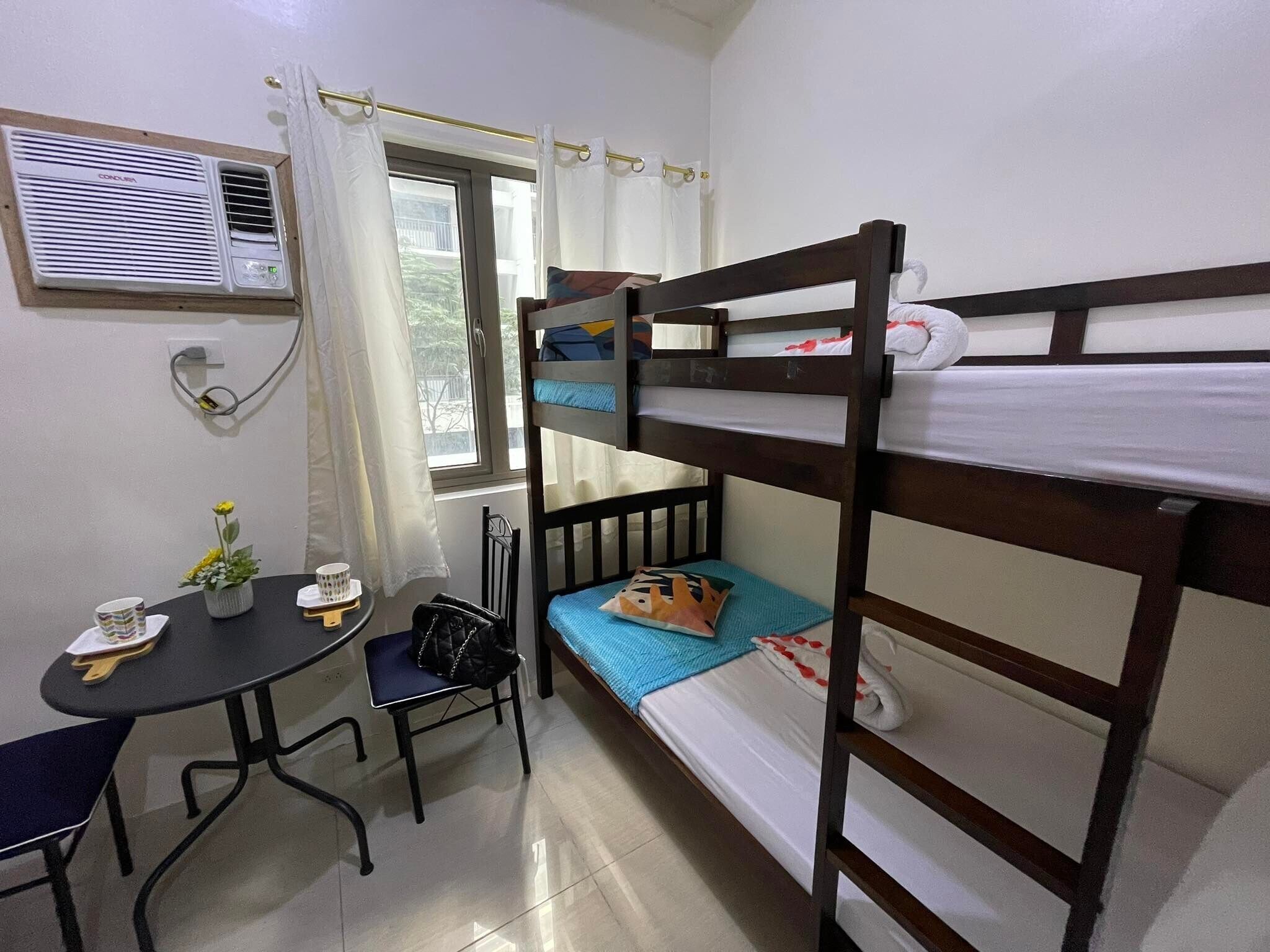 Shore Residences Stays by PBYY 3*