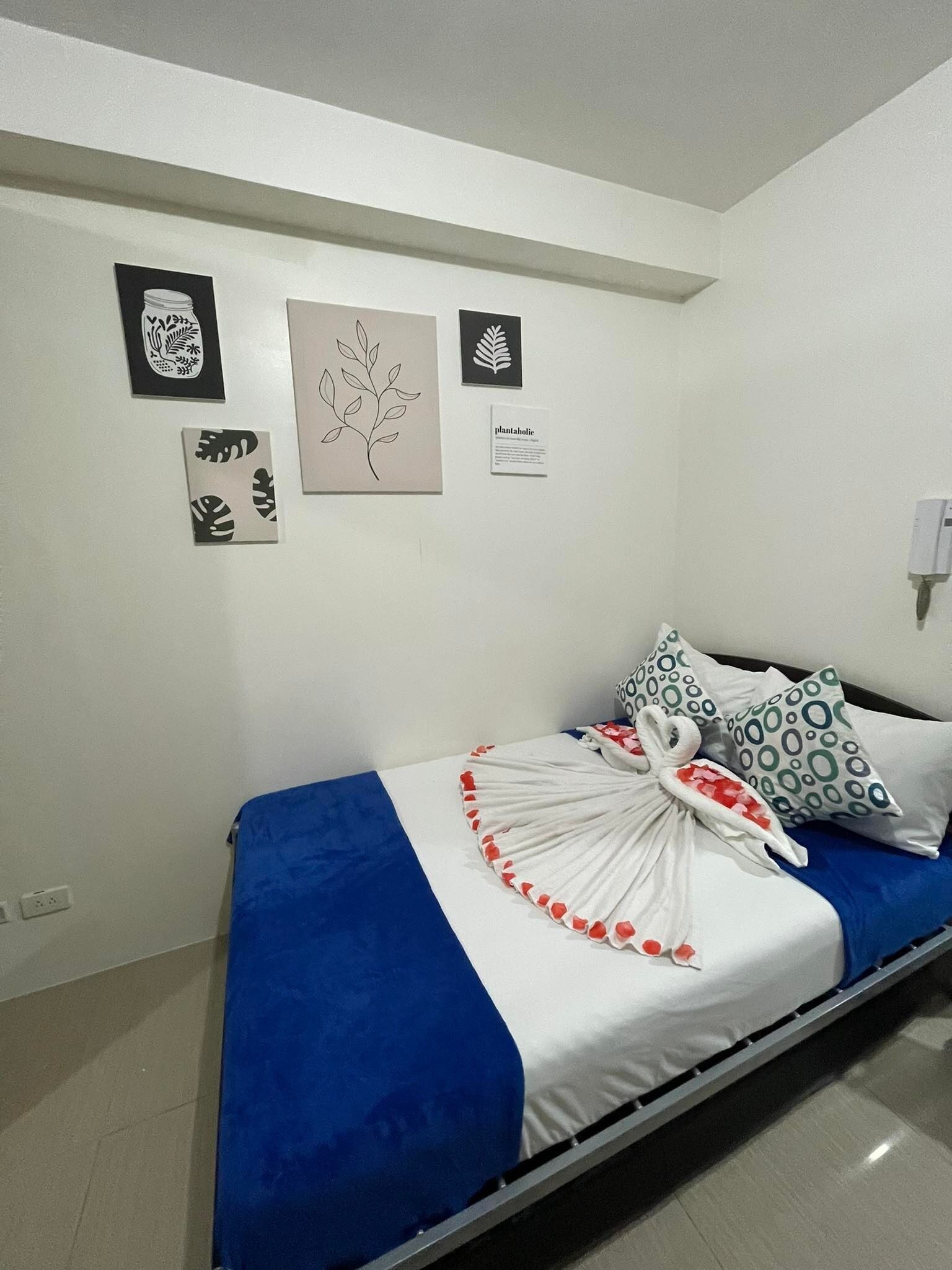 Shore Residences Stays by PBYY 3*